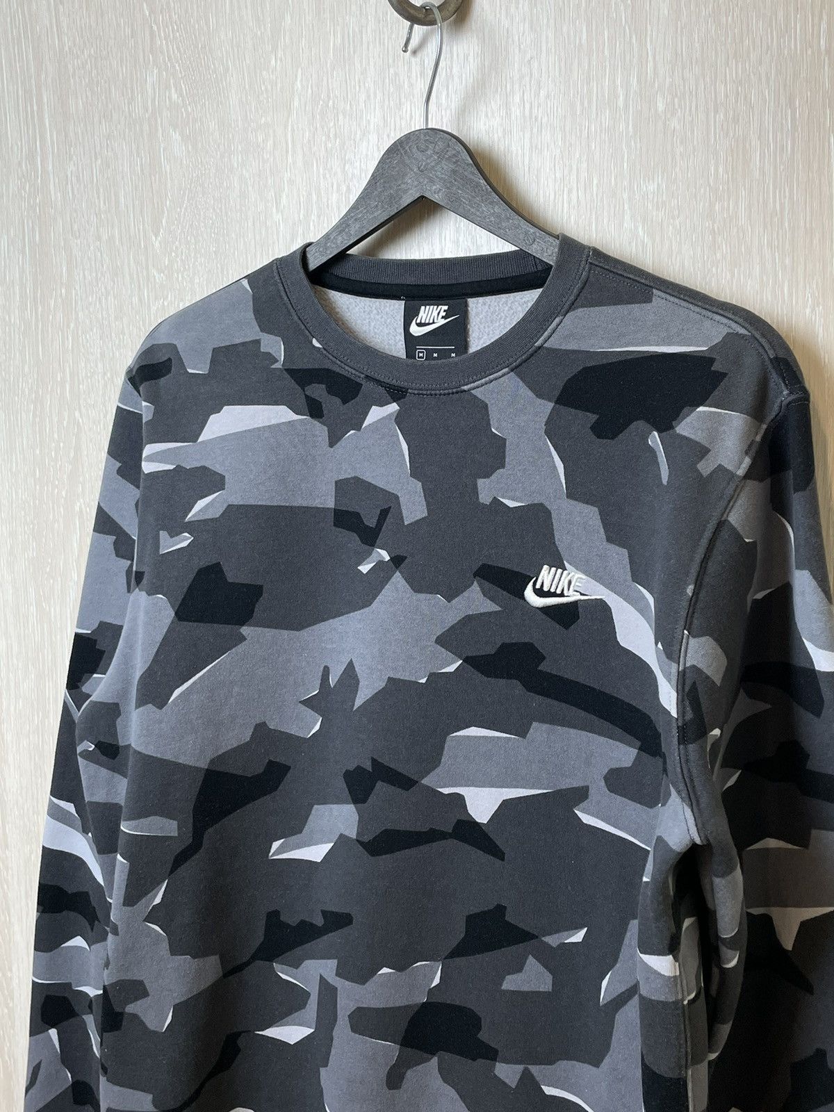 Nike Nike NSW Crawneck Camo Sweatshirt Size M Size US M / EU 48-50 / 2 - 3 Thumbnail