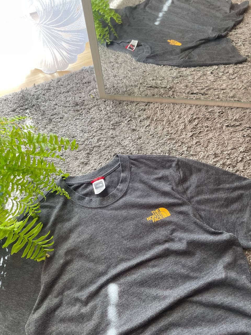 The North Face The North Face T-Shirt Streetwear Outdoor Gorpcore Big Logo Size US S / EU 44-46 / 1 - 17 Thumbnail