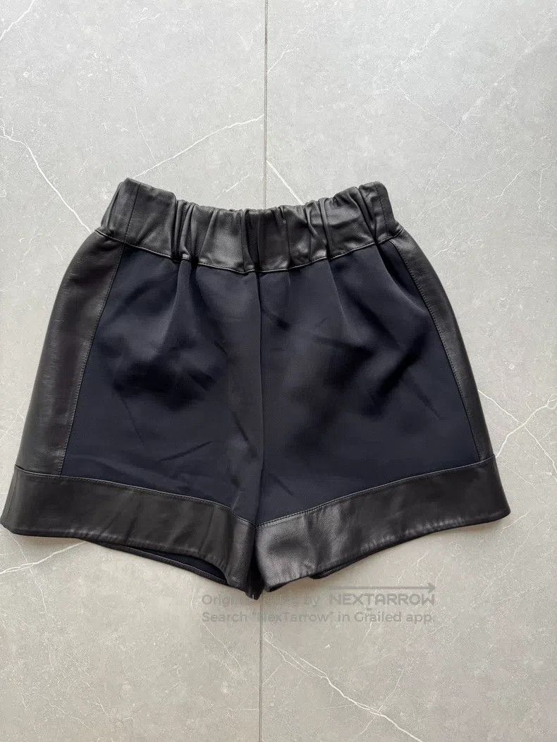 Givenchy Givenchy SizeS Black Suit Shorts Size 34 Waist 66 Hips 9 Size US 29 - 1 Thumbnail