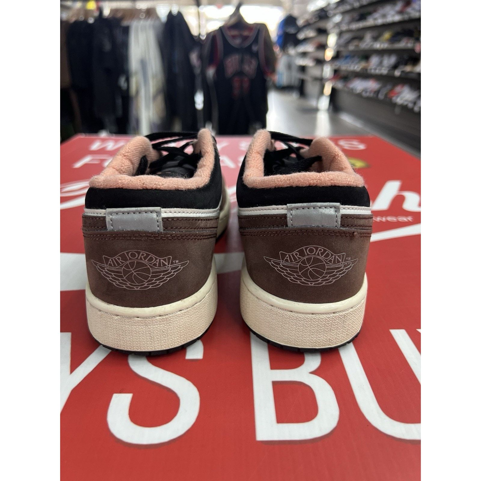 Nike Air Jordan 1 Low Mocha (GS) Size 5.5Y (DM0589-200) Size US 5.5 / EU 38 - 5 Thumbnail
