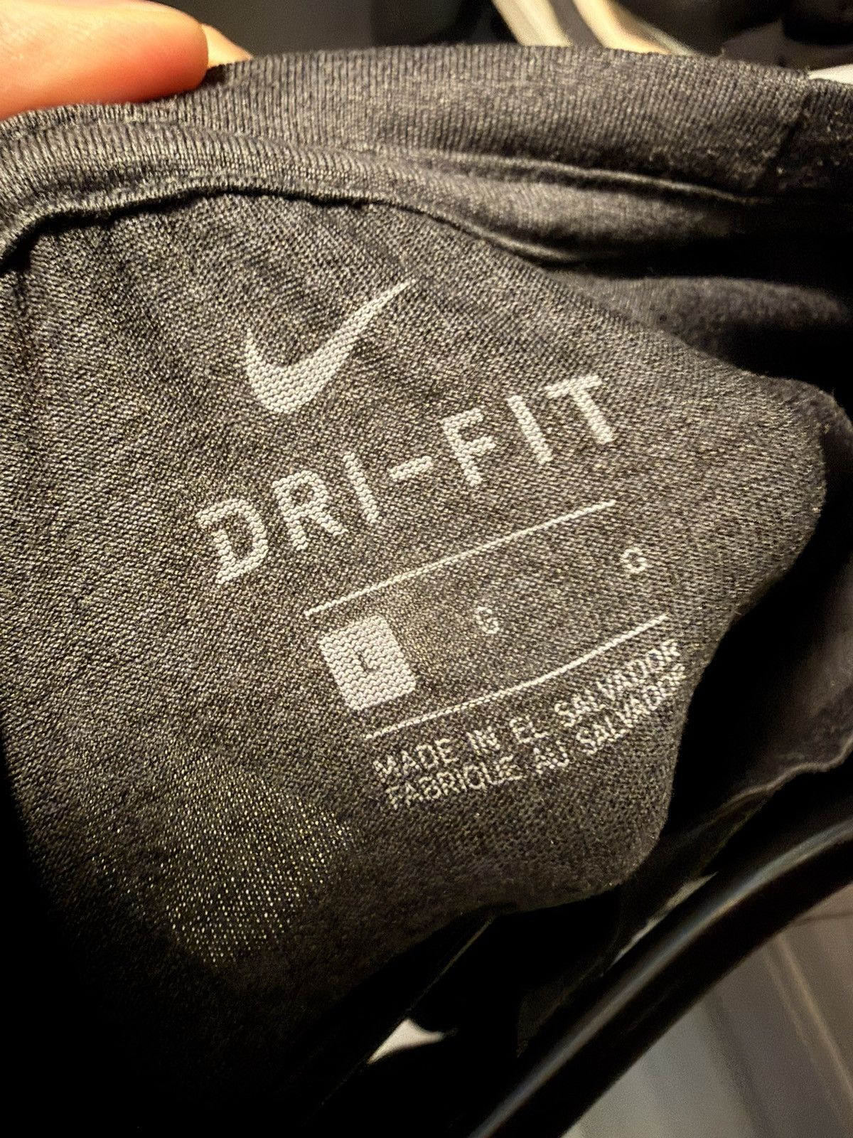 Nike Dri-Fit Grey workout shirt Size US L / EU 52-54 / 3 - 3 Thumbnail