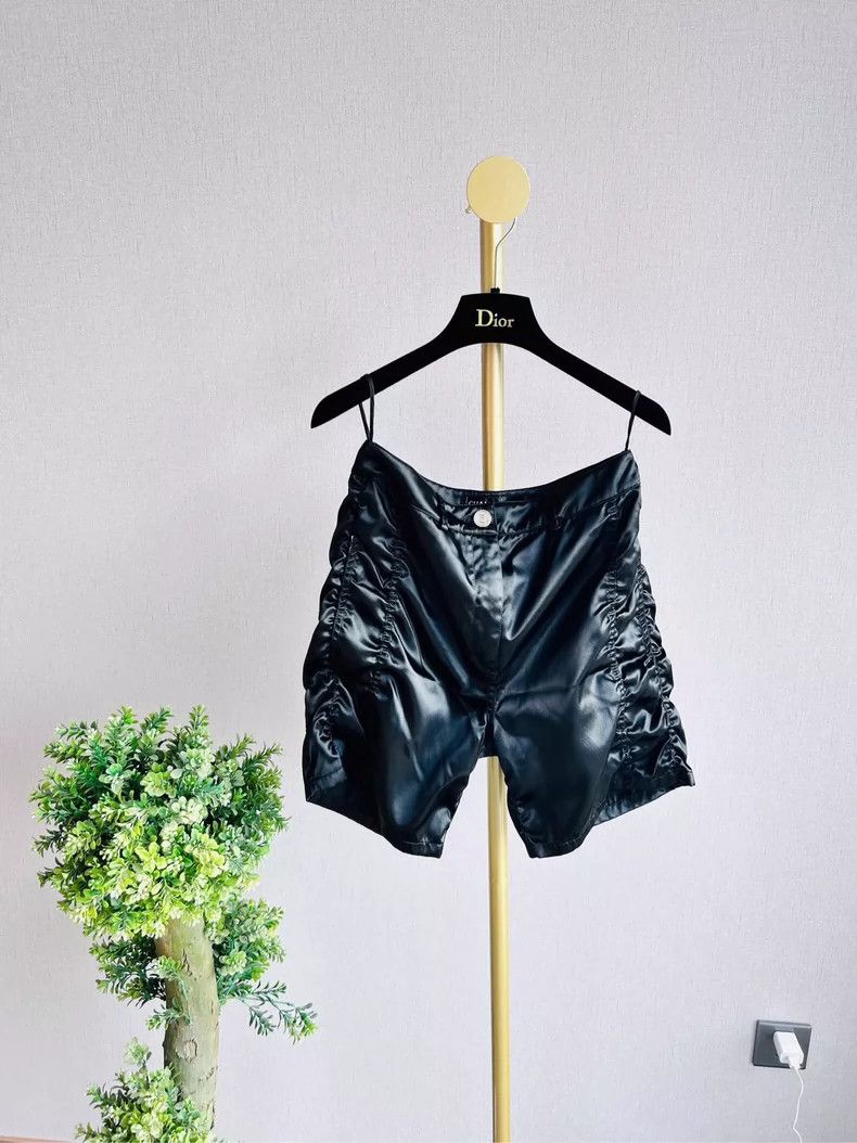 Chanel Chanel 21 pleated silk shorts Size 25" / US 0 / IT 36 - 1 Thumbnail