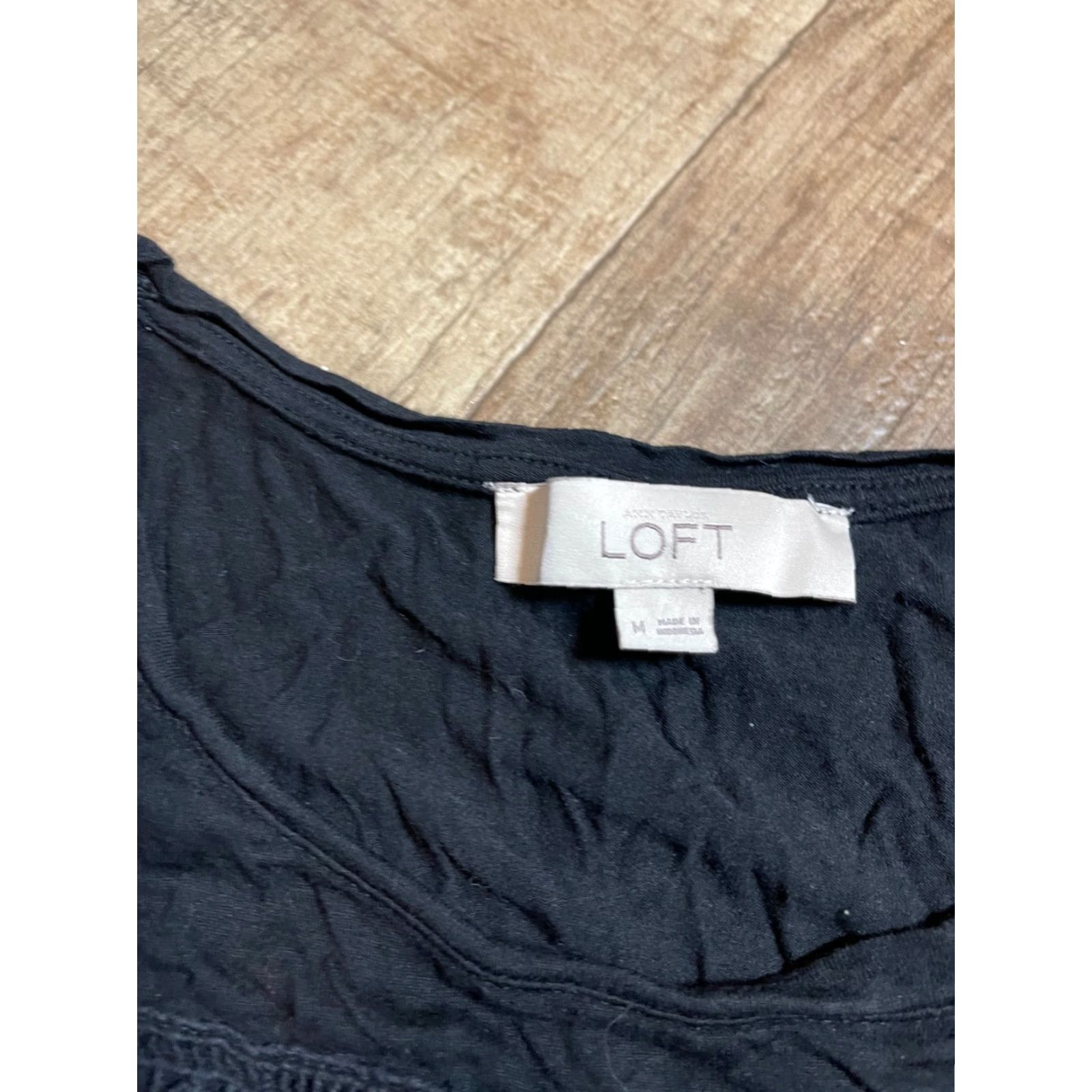 Ann Taylor Ann Taylor Loft Top Womens M Short Sleeve Black Blouse Shirt Size M / US 6-8 / IT 42-44 - 4 Thumbnail