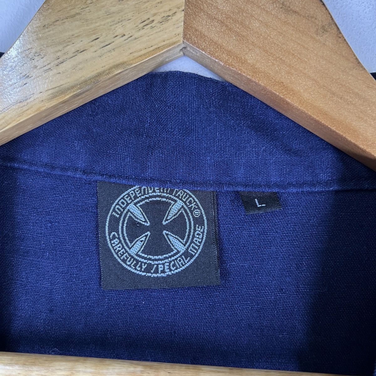 Independent Trading Co. × Independent Truck Co. 💥 INDEPENDENT TRUCK INDIGO KIMONO Size US L / EU 52-54 / 3 - 9 Thumbnail
