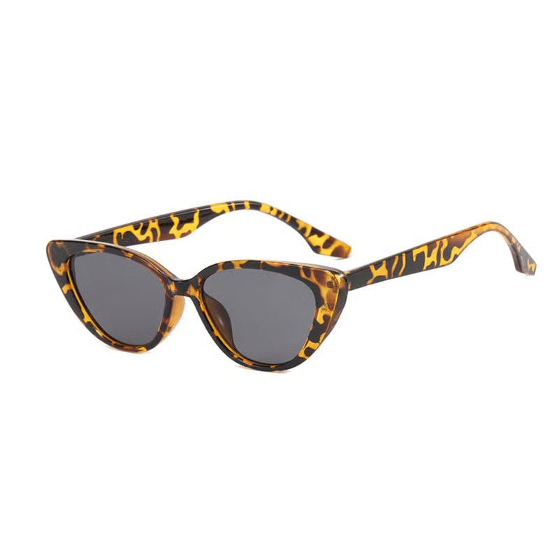 Fendi o1loc1c0824 Size: OS/ Way Sunglasses in Brown Size ONE SIZE - 2 Thumbnail