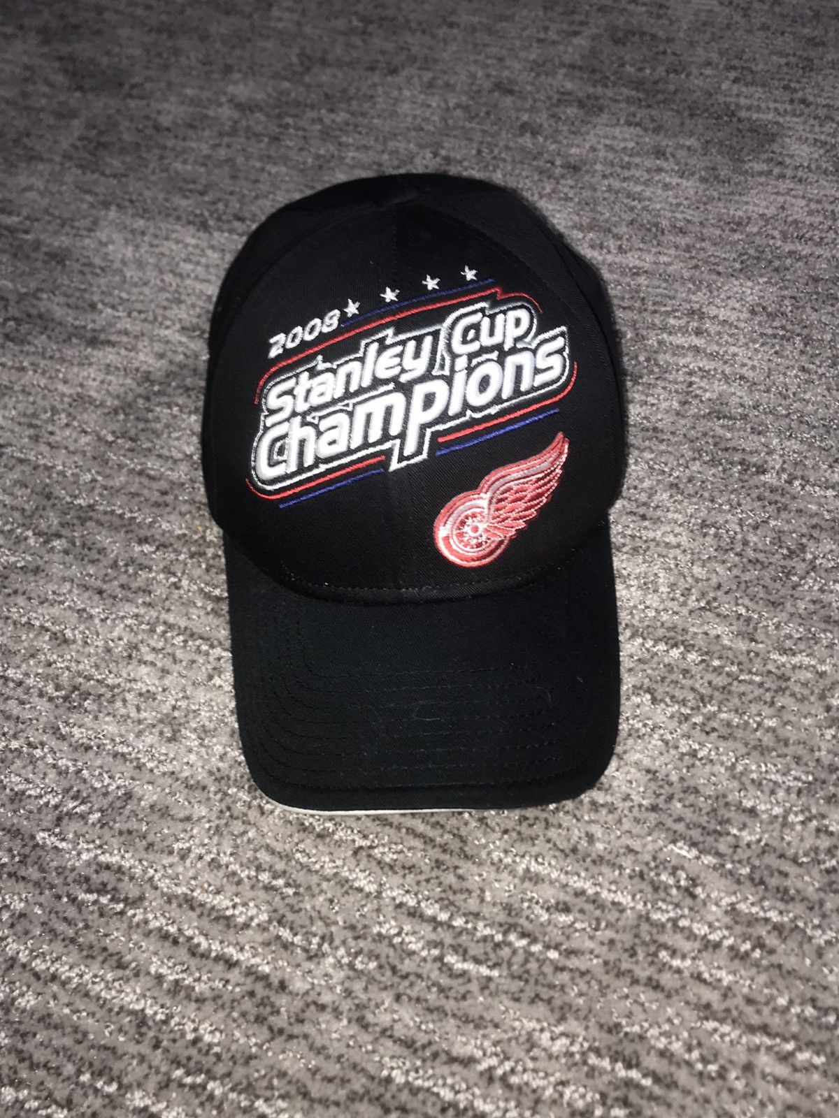 NHL RARE 2008 RED WINGS STANLEY CUP HAT Size ONE SIZE - 2 Thumbnail