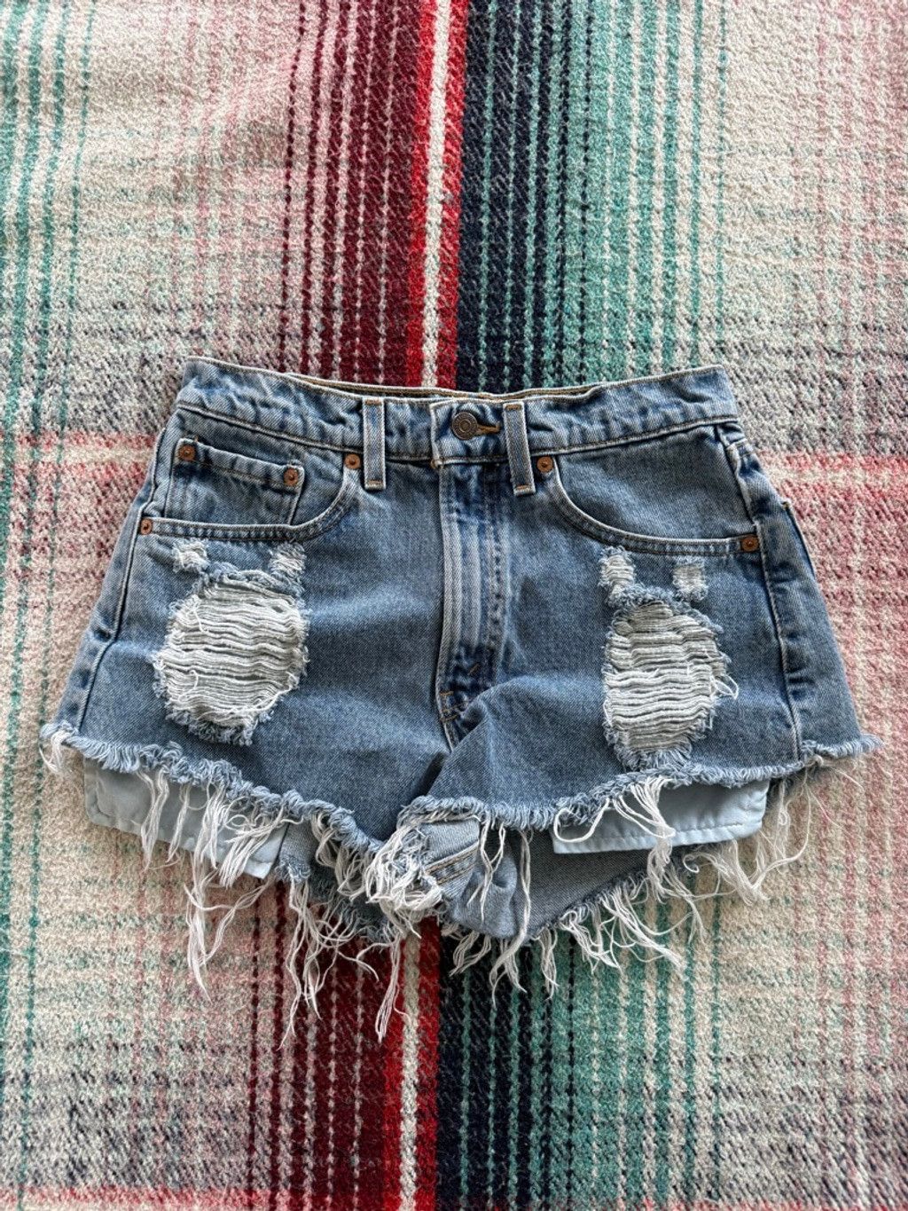 Levi's Women's Vintage Levi's Blue Denim Distressed Jean Shorts Siz Size 27" / US 4 / IT 40 - 1 Thumbnail