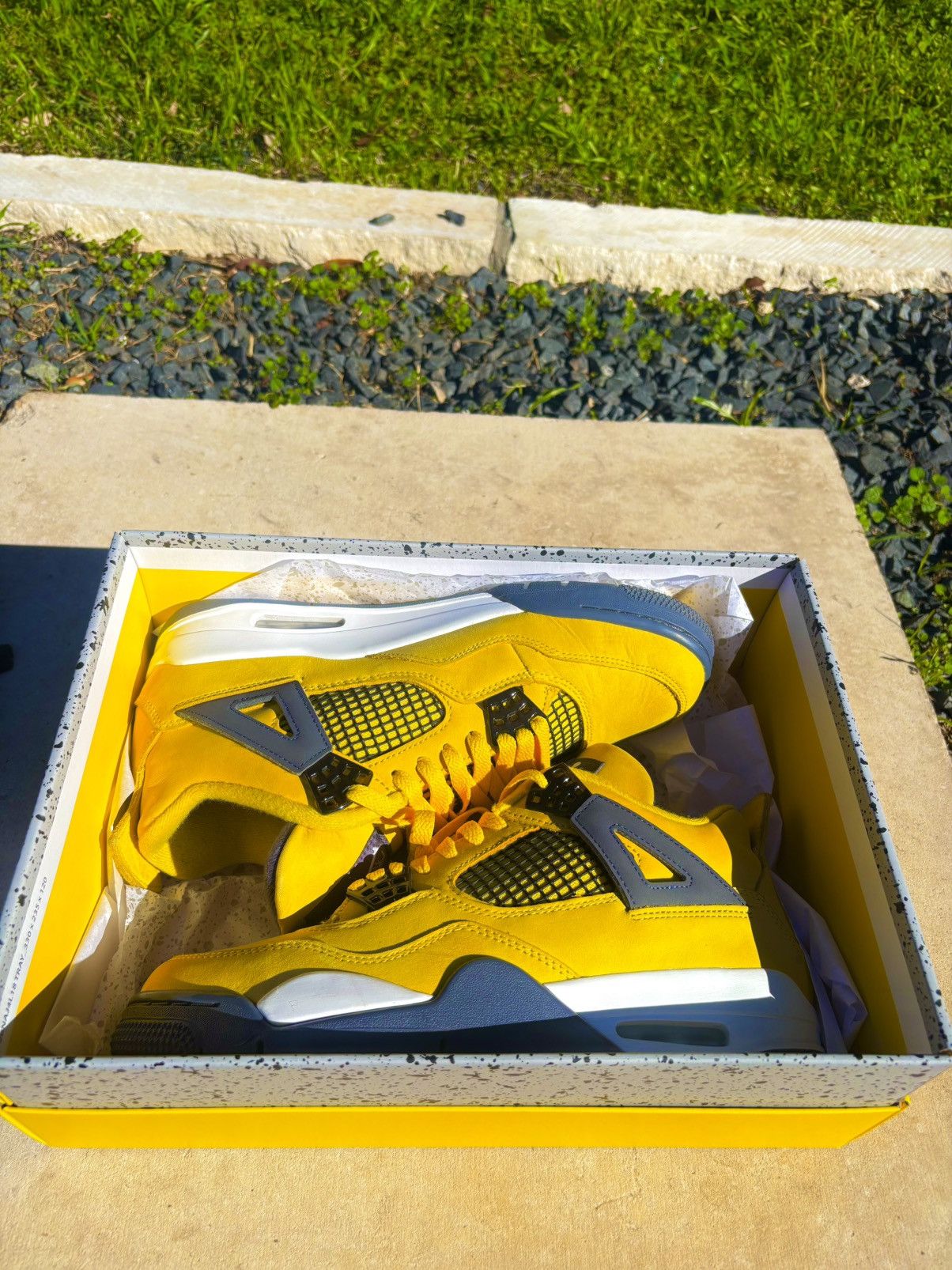 Jordan Brand Air Jordan 4 “Yellow Lightning” Size US 9 / EU 42 - 1 Thumbnail