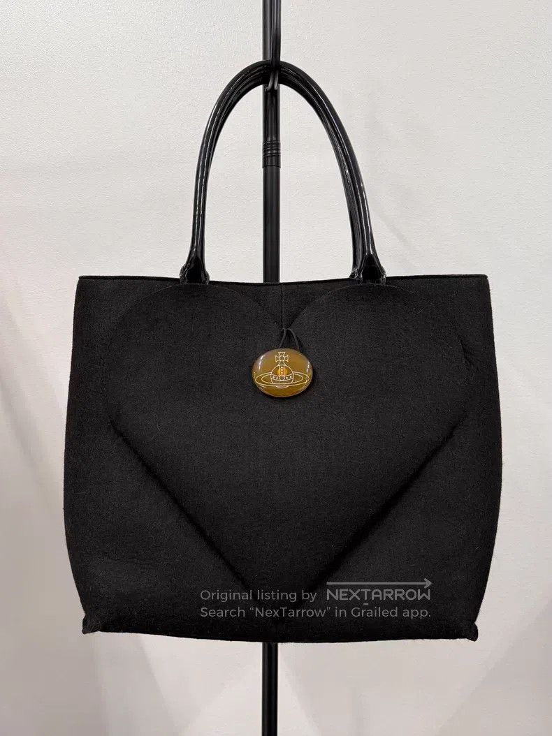 Vivienne Westwood Vivienne Westwood size os Large heart-shaped felt handbag Size ONE SIZE - 1 Thumbnail