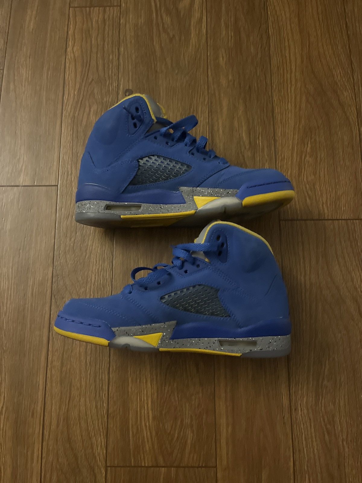 Jordan Brand Jordan 5 Laney Size US 5 / EU 37 - 1 Thumbnail