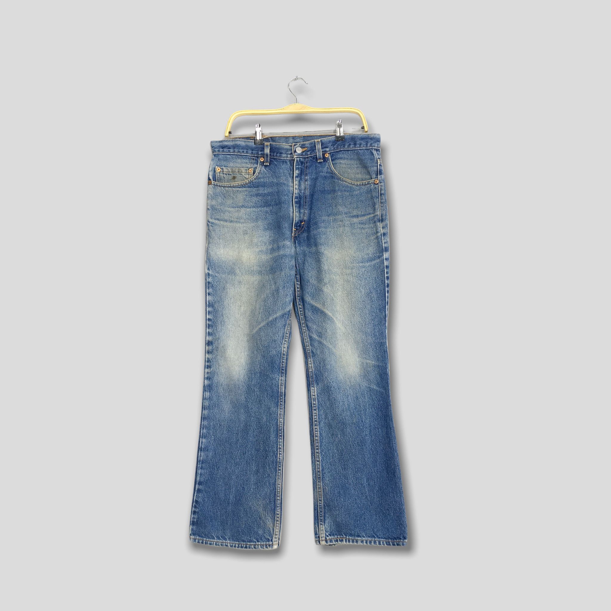 image of Size 34X30 Vintage Levi's 517 Bootcut Flare Jeans Lightwash in Blue, Men's