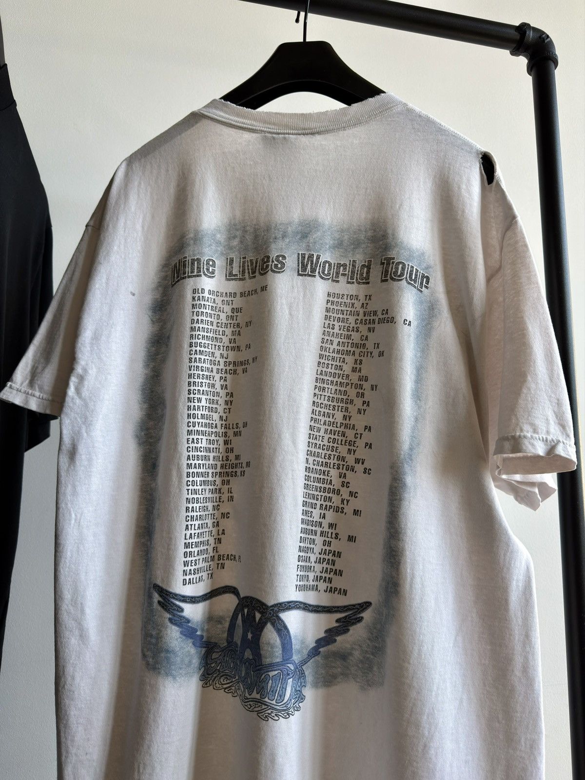 Band Tees Vintage 90s Thrashed Faded Aerosmith Grunge Erd WCC Band Tee Size US XXL / EU 58 / 5 - 5 Thumbnail