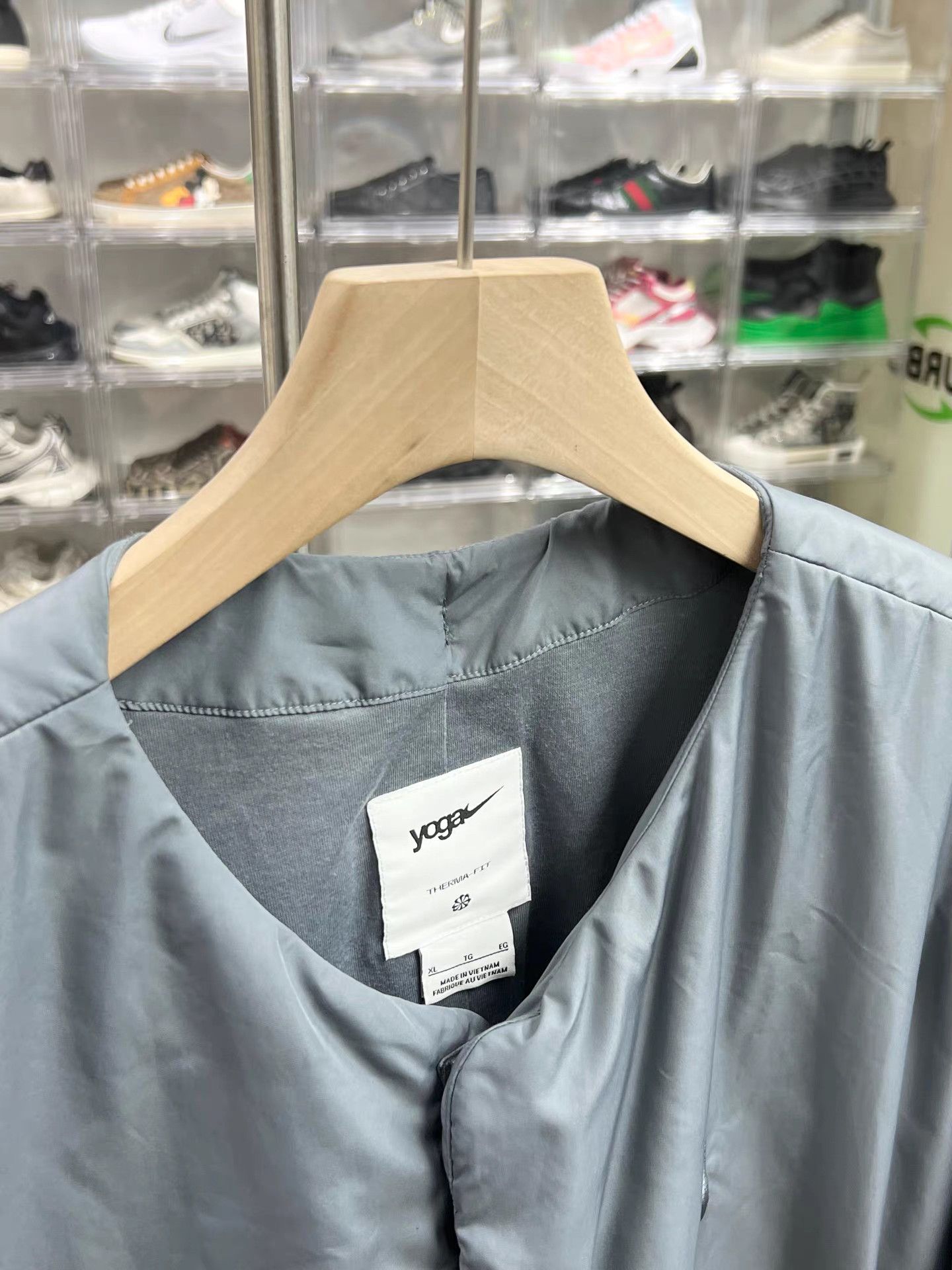 Nike Nike Yoga Padded Jacket K15 Size US XL / EU 56 / 4 - 2 Thumbnail