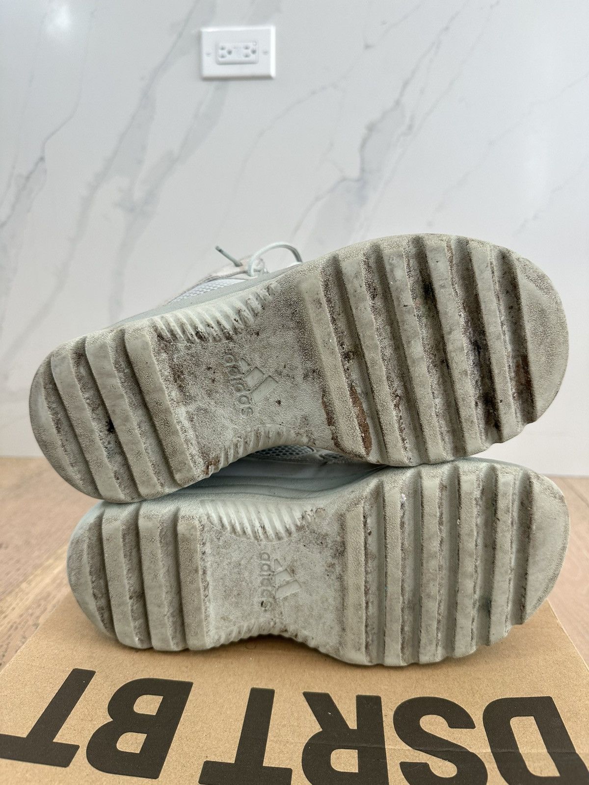 Yeezy adidas Yeezy Desert Boot Salt Size US 9 / EU 42 - 6 Thumbnail