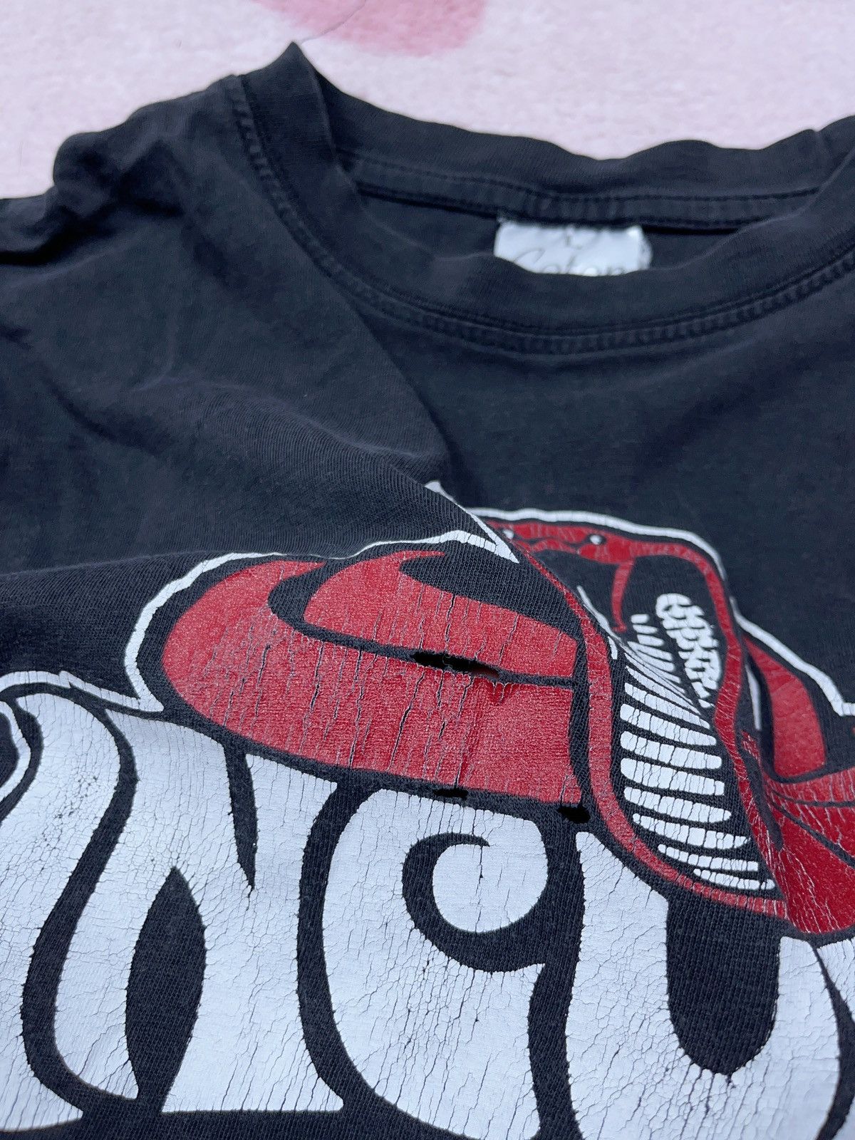Band Tees ➕ incubus vintage y2k trashed distressed faded t-shirt Size US L / EU 52-54 / 3 - 5 Thumbnail