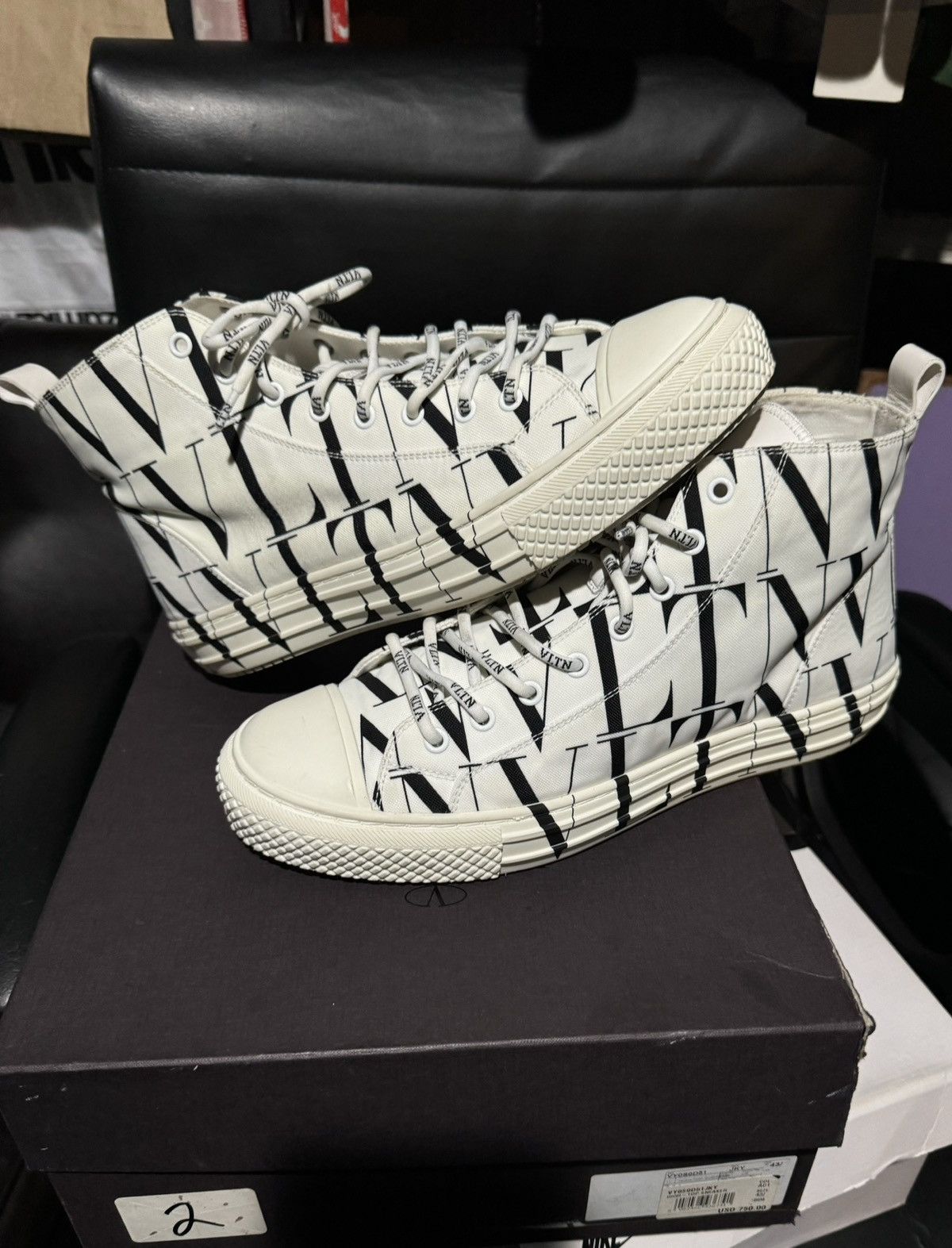 Designer × Valentino Men’s Valentino Garavani VLTN Giggies Hightop Sneakers Size US 10.5 / EU 43-44 - 3 Thumbnail
