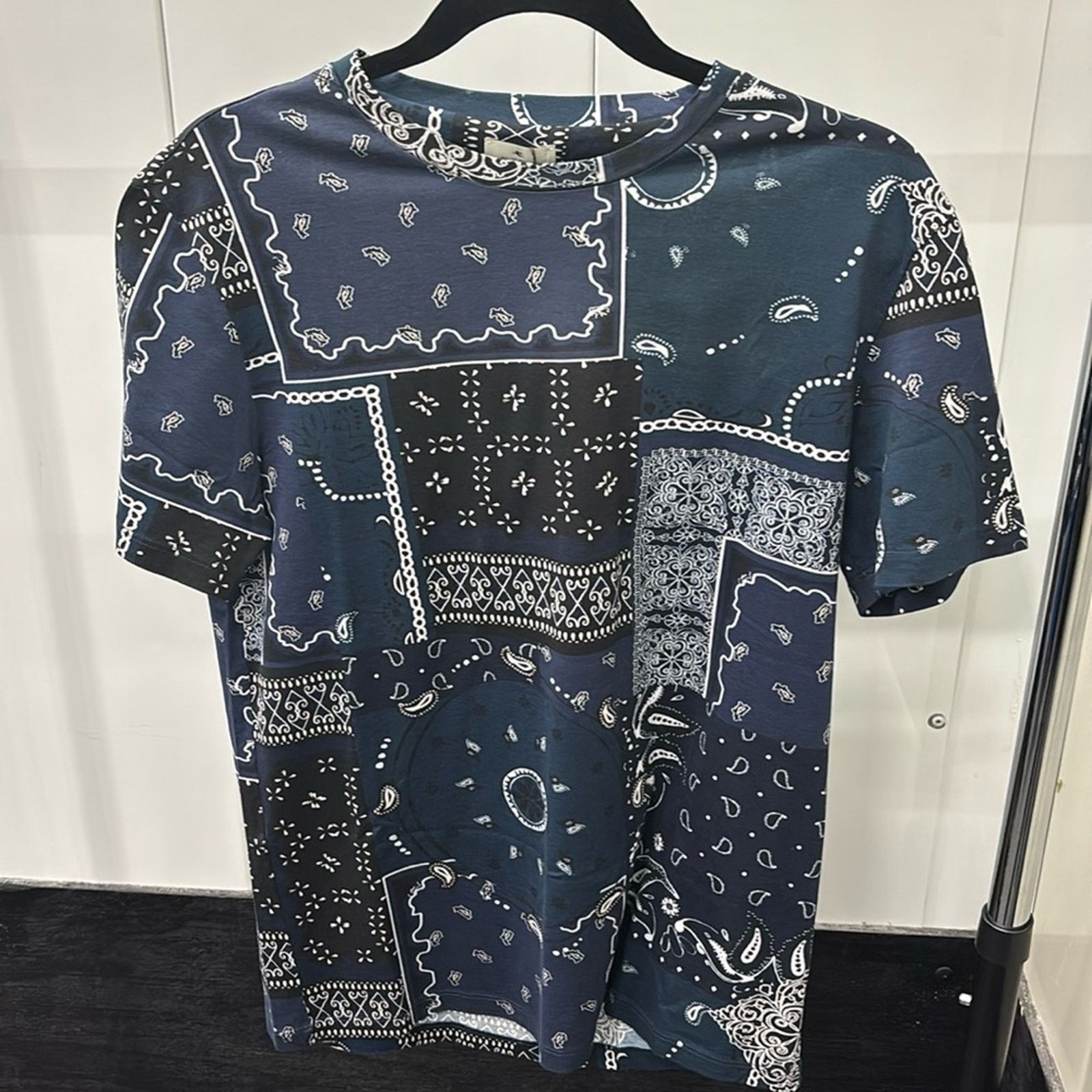 Etro NWT Etro Blue and White Paisley Short Sleeve Tee Size S Size US S / EU 44-46 / 1 - 1 Thumbnail