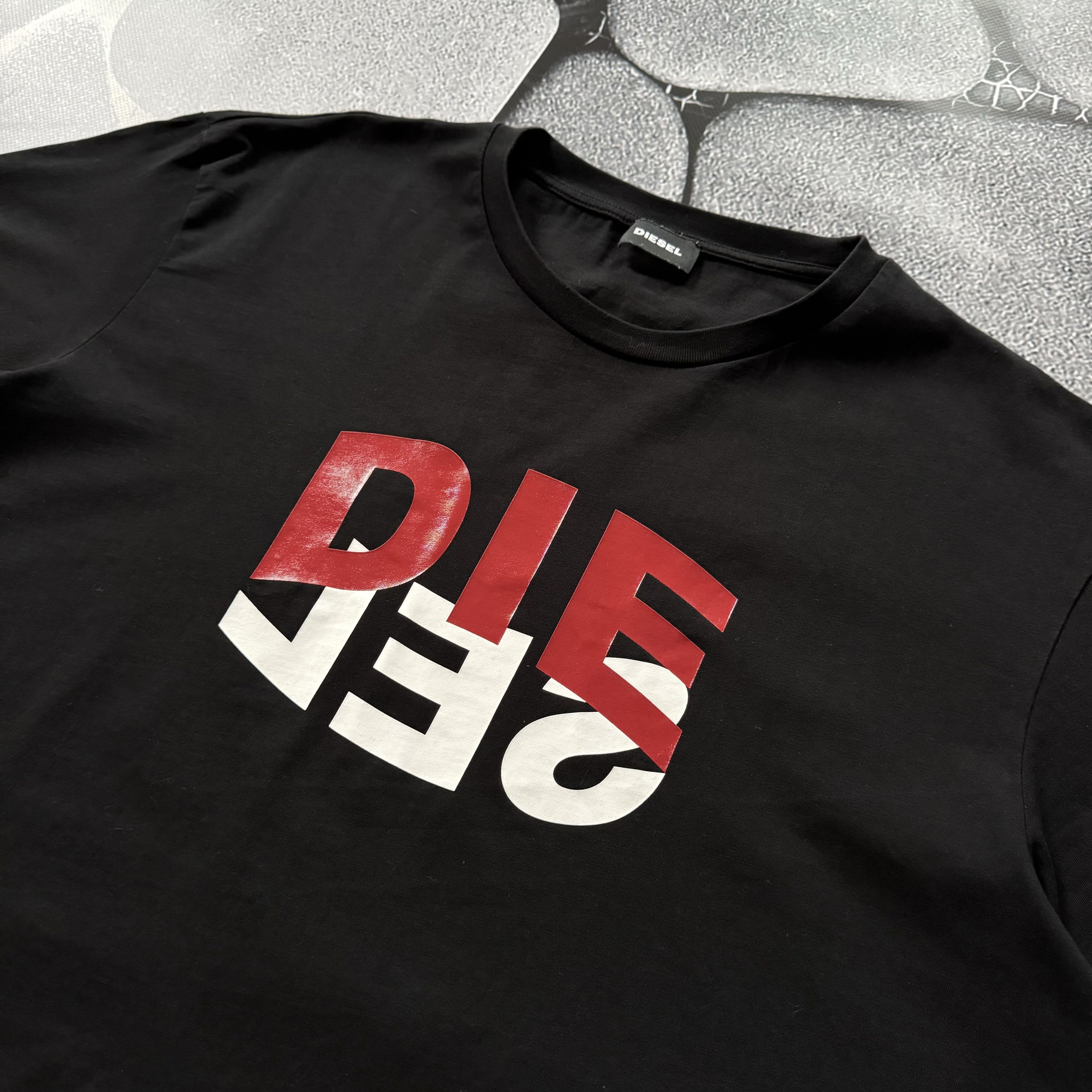Diesel DIESEL PRINTED CENTRE LOGO T SHIRT Size US L / EU 52-54 / 3 - 3 Thumbnail