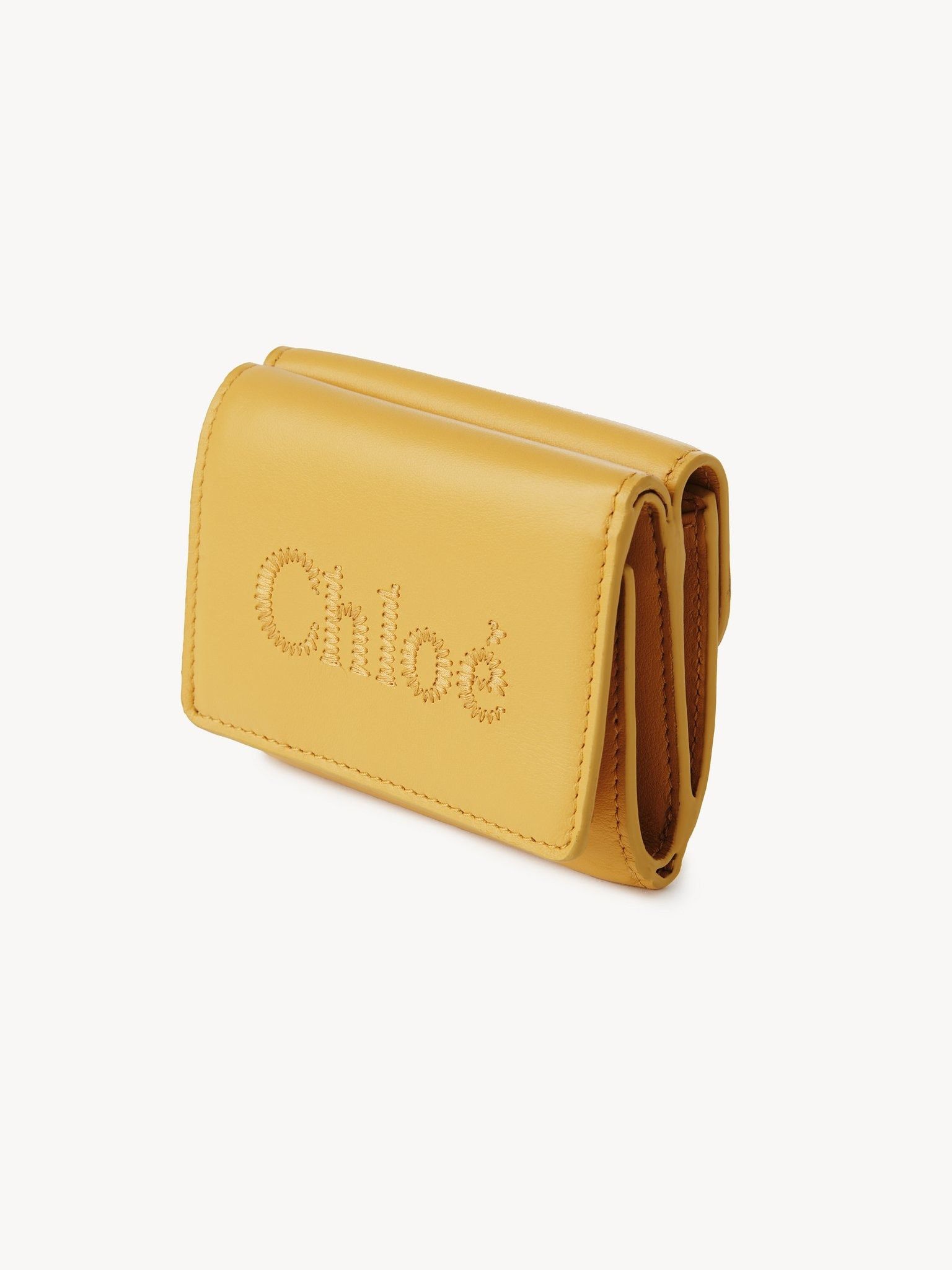 Chloe o1loc1c0425 CHC23 Size: OS / Sense Mini Trifold Wallet Size ONE SIZE - 2 Thumbnail