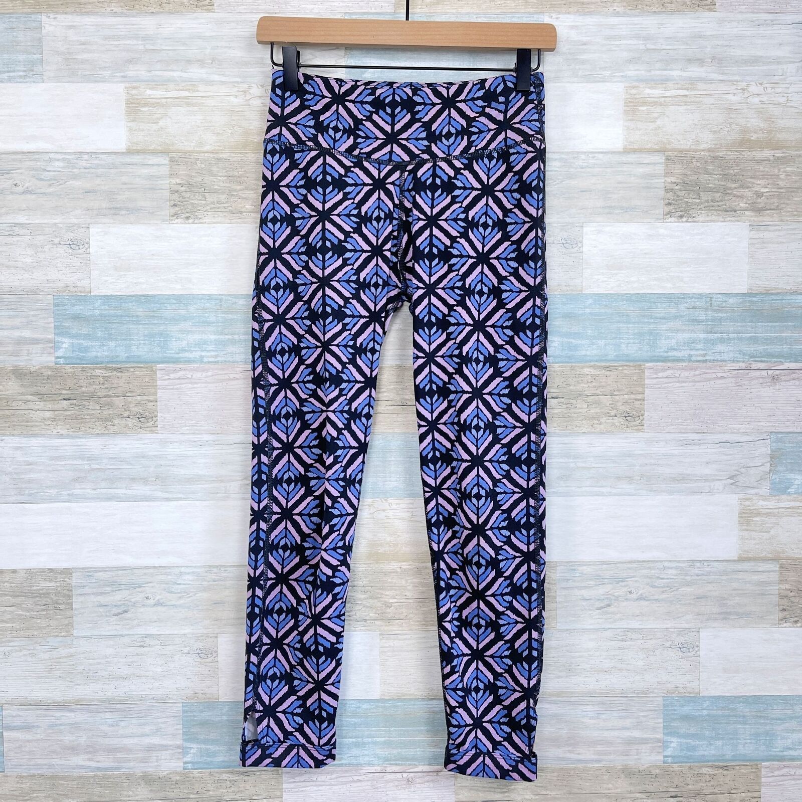 American Eagle Outfitters Aerie Cut Out Hem Mid Rise Leggings Womens Small Size 24" / US 00 / IT 34 - 1 Thumbnail