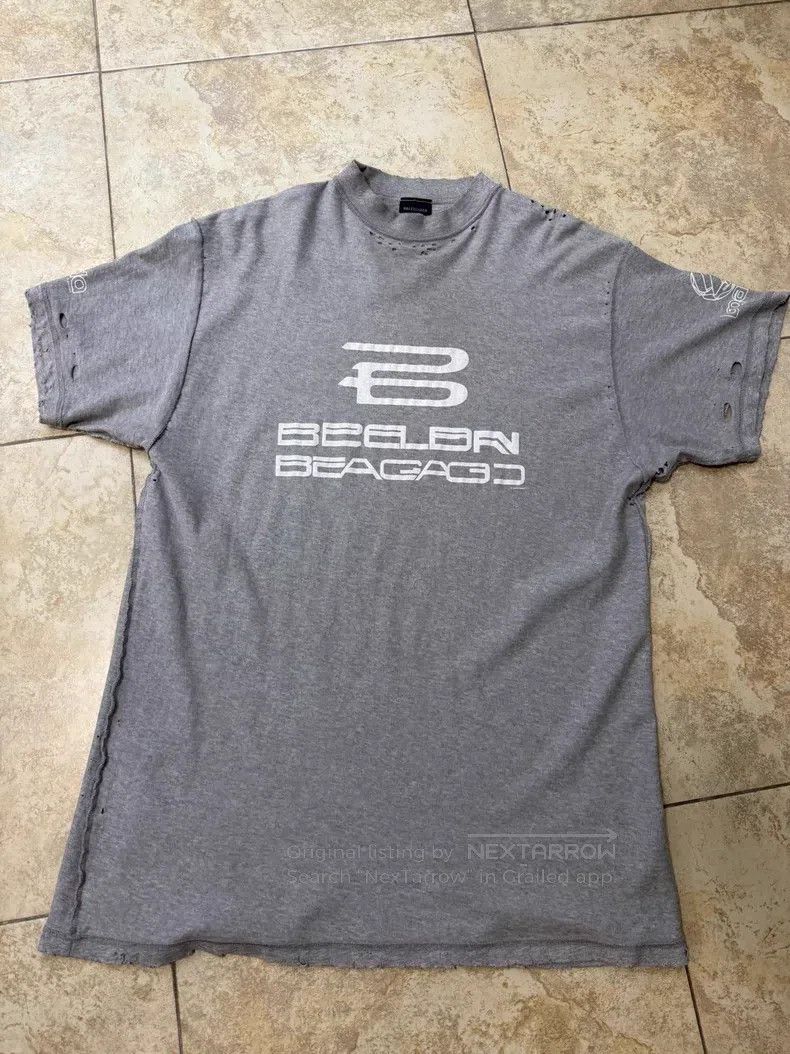 Balenciaga Balenciaga Letter Printed Crew Neck Loose Short Sleeve T-S Size US S / EU 44-46 / 1 - 1 Thumbnail