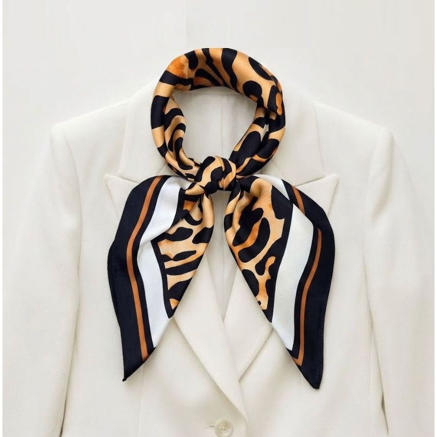 Other ✨Elegant Bandana Square Scarf Silky Satin Animal Print Leopa Size ONE SIZE - 2 Thumbnail