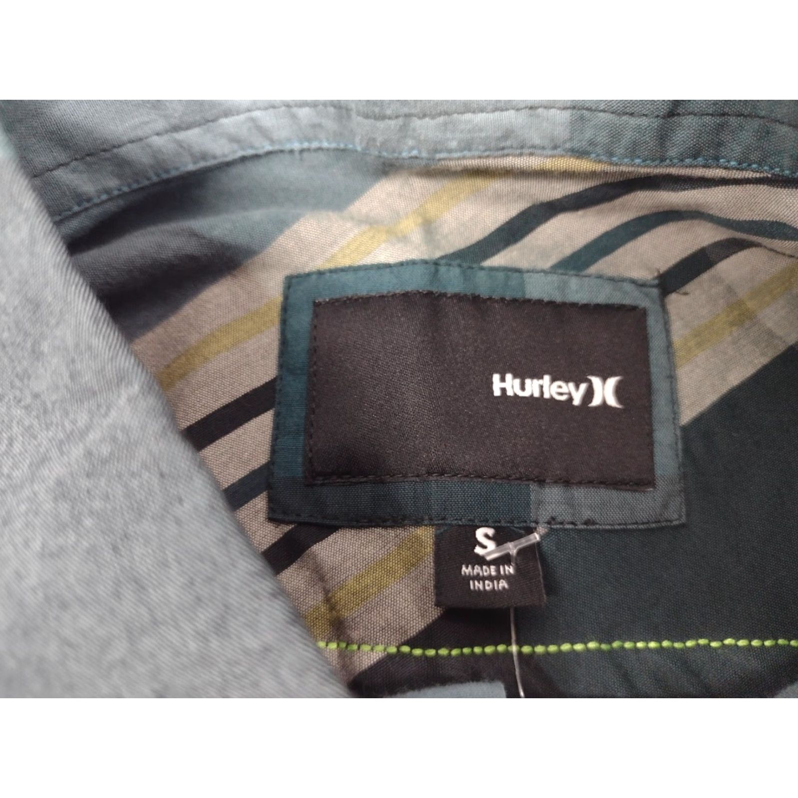 Hurley Hurley Men’s Long Sleeve Button Down Shirt Size Small Cotton/Poly #2378 Plaid Blue Multicolor Button-Down Collar Beach Pocket Regular Mens Size US S / EU 44-46 / 1 - 2 Thumbnail