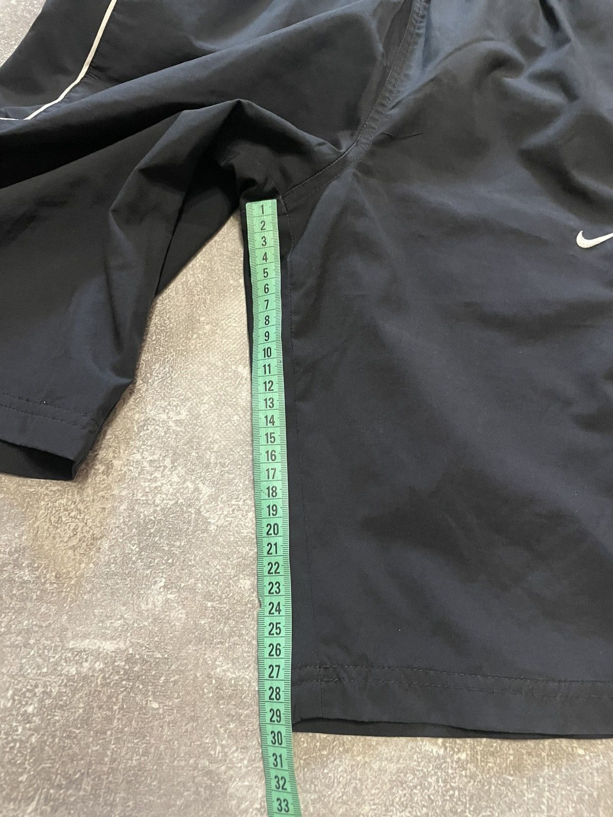 Nike × Vintage Vintage Nike Black Swoosh Logo Drill Shorts Size S Size US 30 / EU 46 - 17 Thumbnail