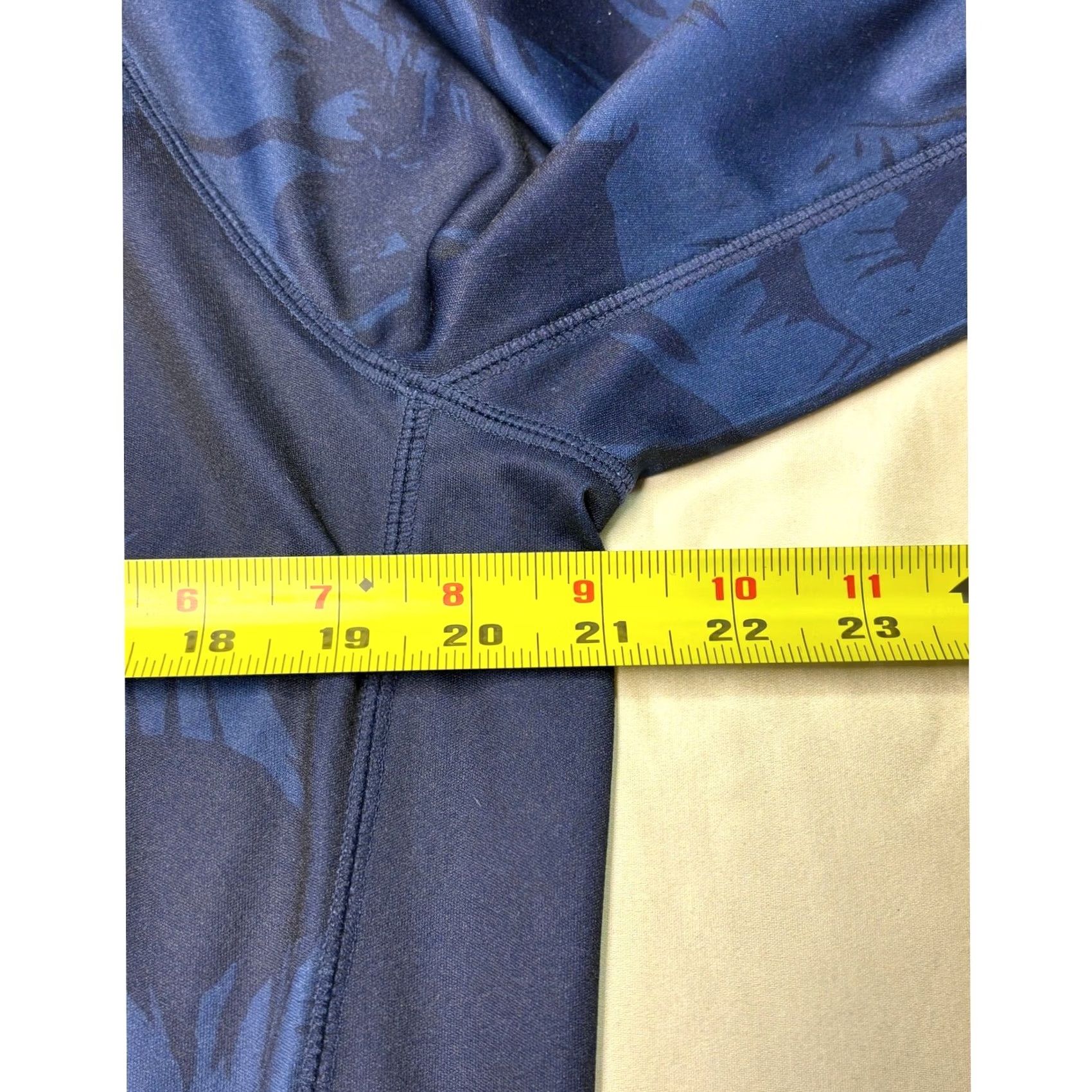 Tommy Bahama VINTAGE? No. Size US M / EU 48-50 / 2 - 6 Thumbnail