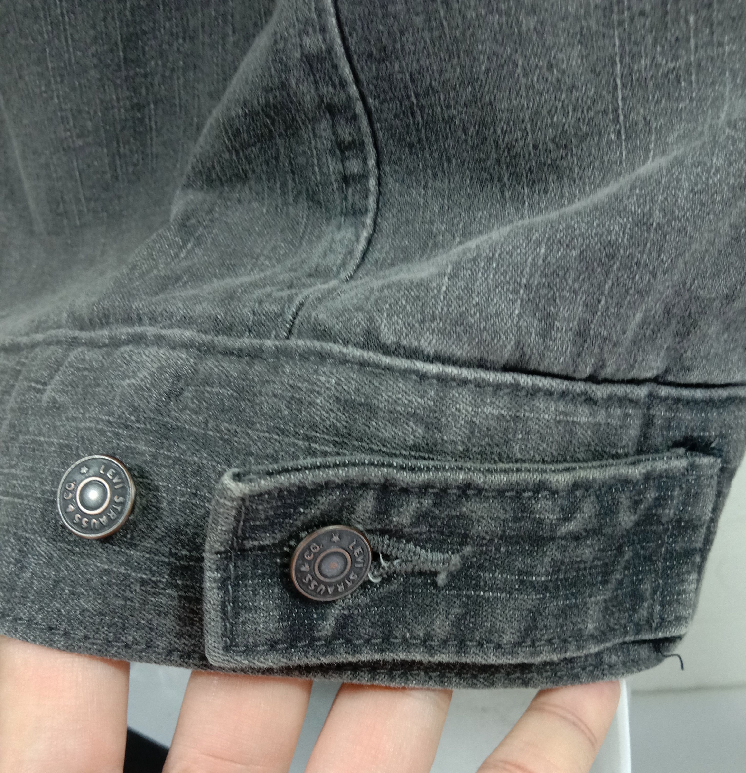 Levi's Vintage Levi's Red Tab Faded Black Denim Jacket Size M / US 6-8 / IT 42-44 - 7 Thumbnail