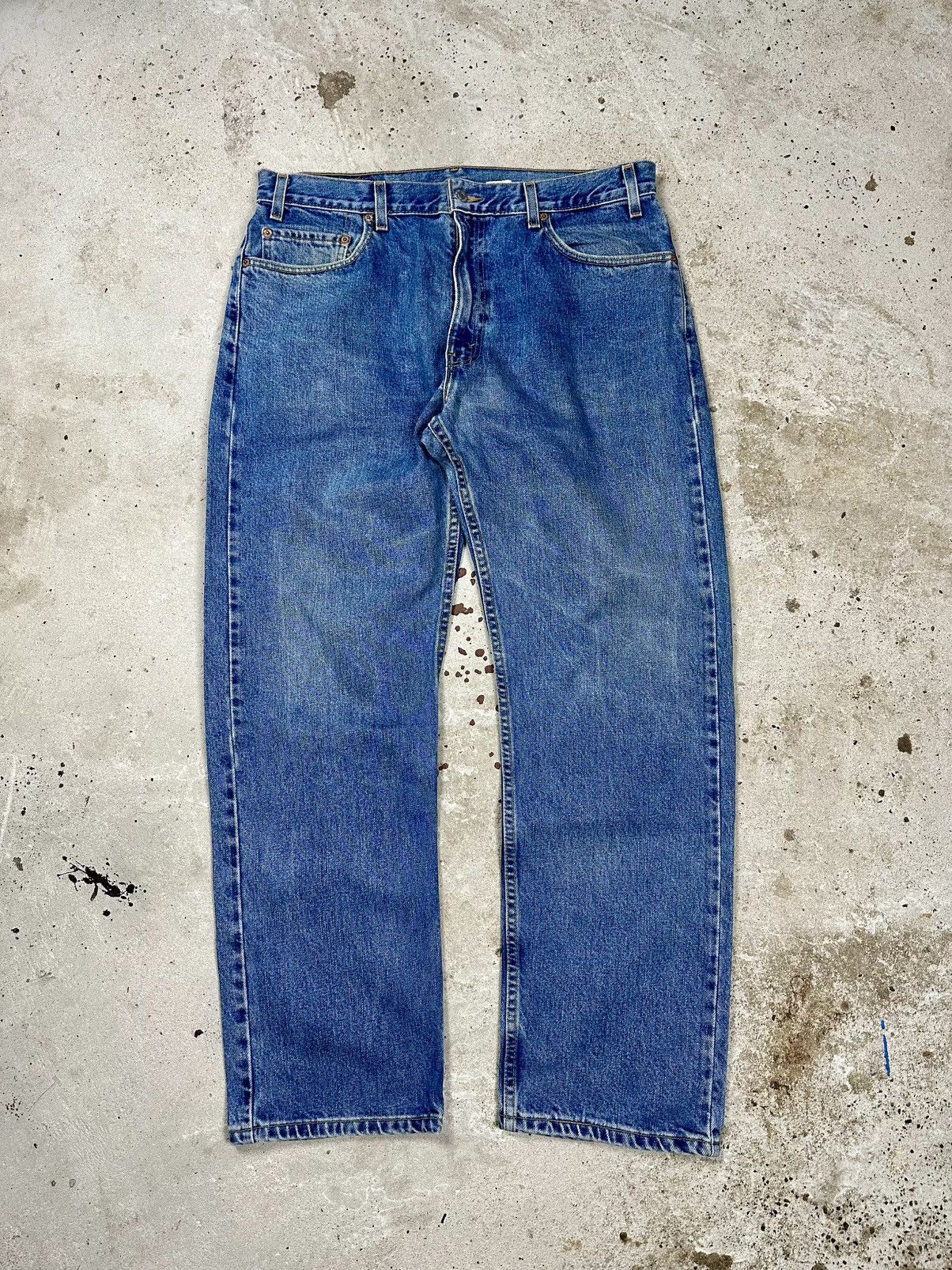Levi's × Vintage Vintage 2002 Levi’s 505 Denim Pants Jeans Mexico Size US 36 / EU 52 - 2 Thumbnail