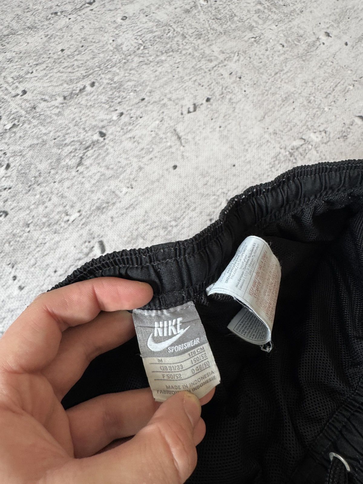Nike × Vintage NIKE NYLON VINTAGE Y2K OVERSIZE BAGGY FIT PANTS SWEATPANTS Size US 32 / EU 48 - 5 Thumbnail
