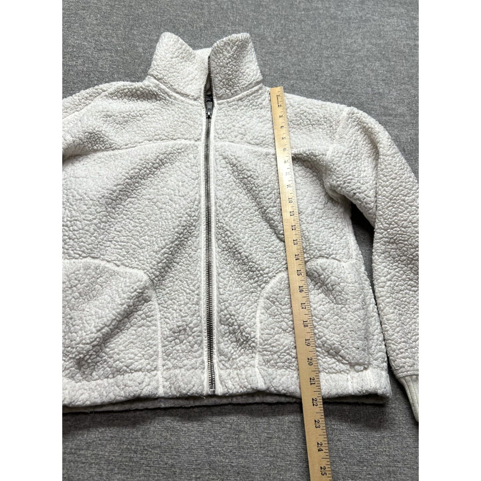 Abercrombie & Fitch VINTAGE Abercrombie & Fitch Womens Medium White Sherpa Nylon Full Zip Fleece Jacket Size M / US 6-8 / IT 42-44 - 3 Thumbnail