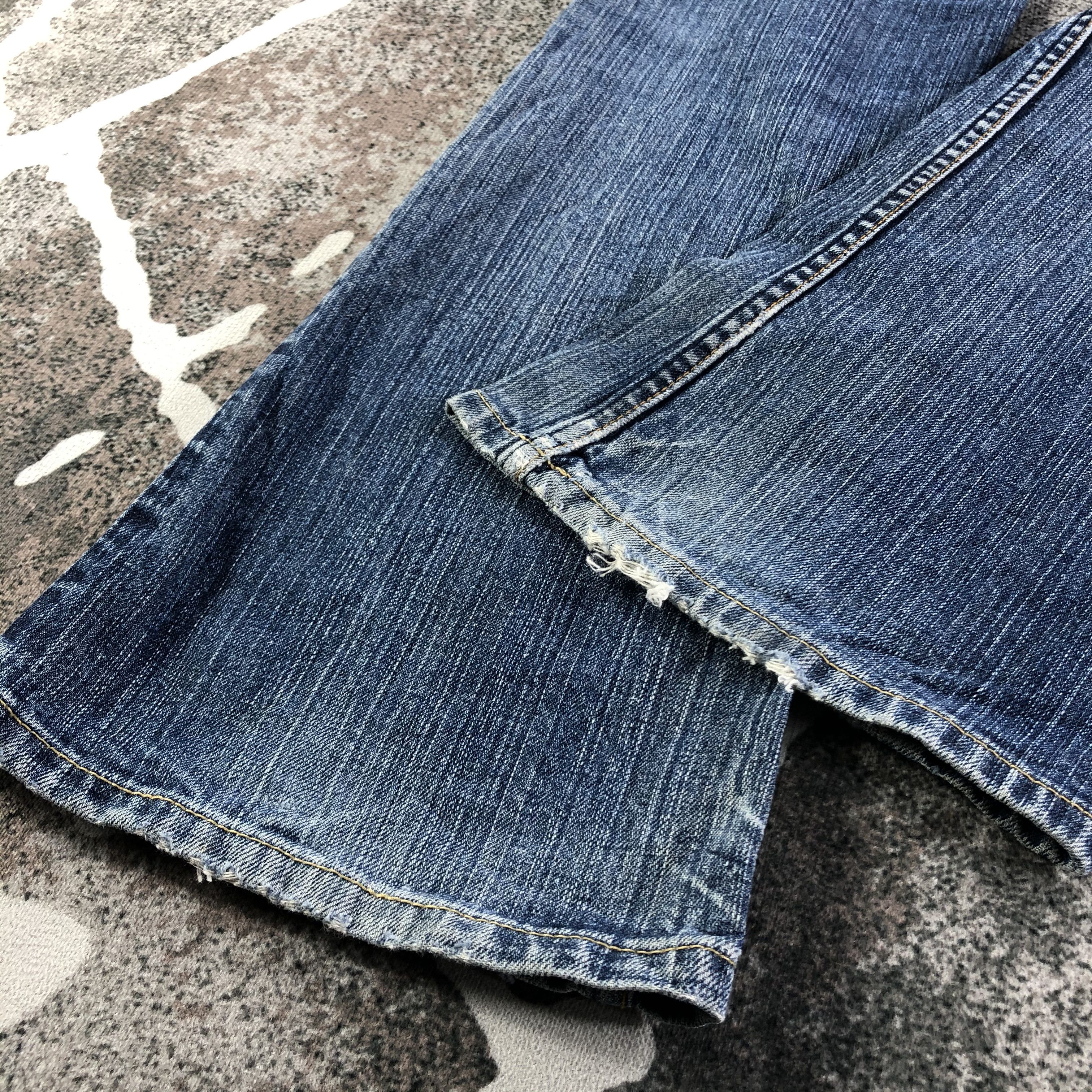 Levi's Vintage Levis 607 Jeans Flare Denim KJ2844 Size US 32 / EU 48 - 6 Thumbnail