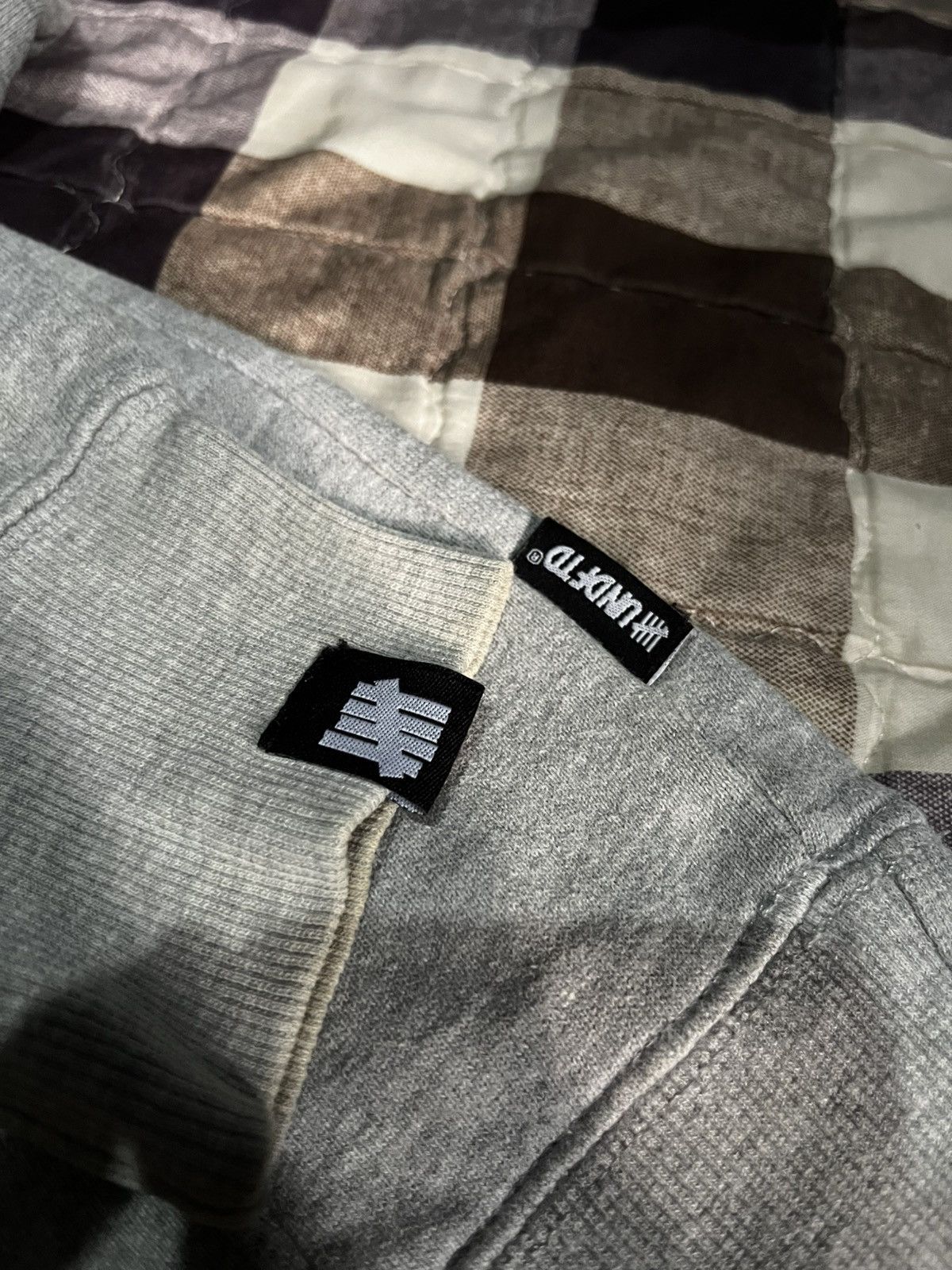 Undefeated Undefeated logo hooded emboidered sweatshirt size L Size US L / EU 52-54 / 3 - 5 Thumbnail