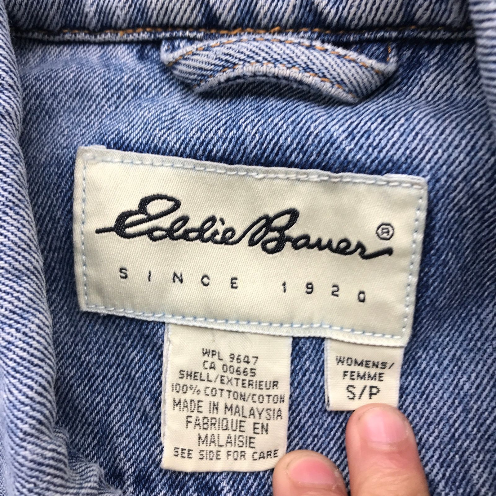Eddie Bauer Vintage Eddie Bauer Denim Trucker Jacket Womens Small Blue Size S / US 4 / IT 40 - 3 Thumbnail