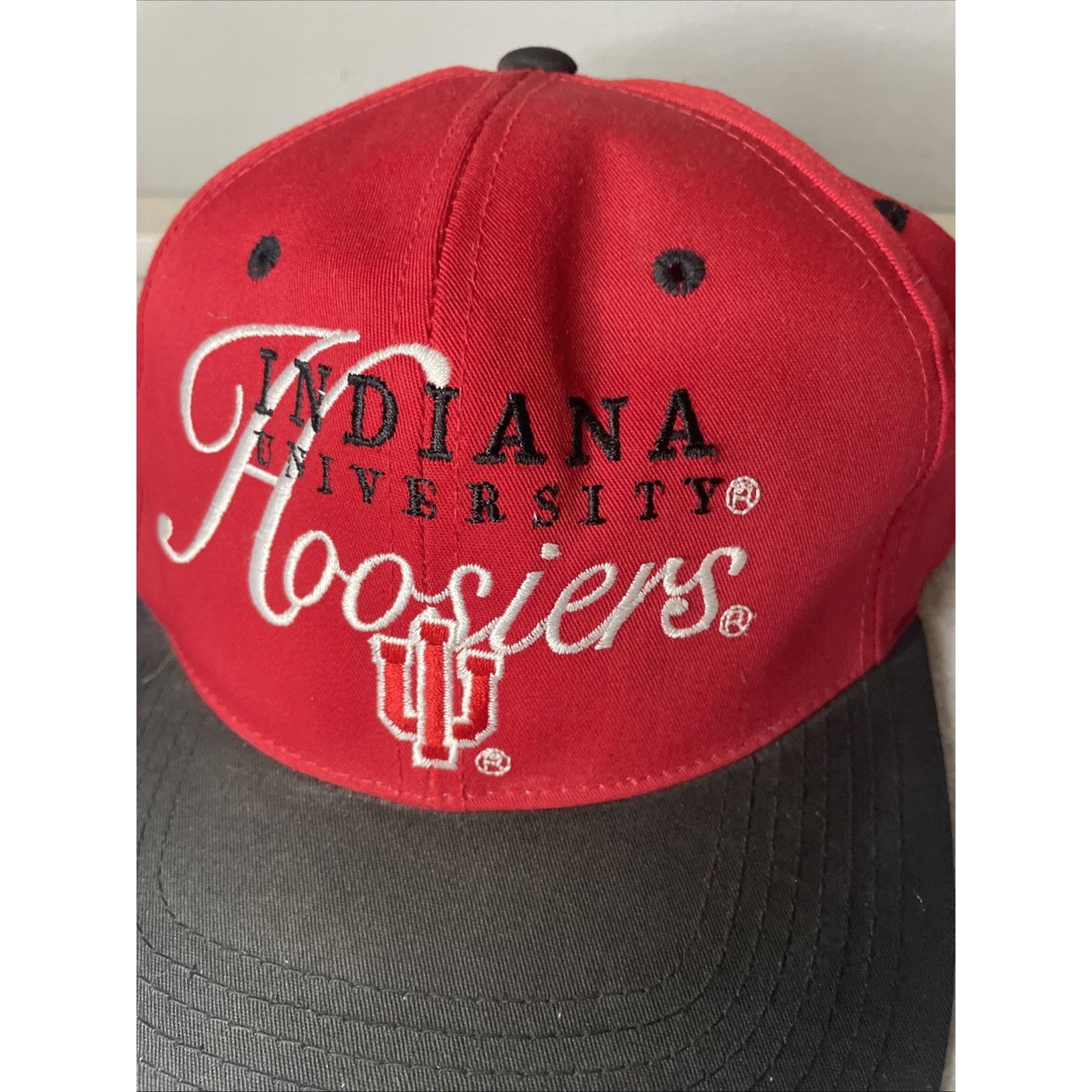 Signatures VINTAGE INDIANA HOOSIERS RED SIGNATURES SNAPBACK CAP - NWOT Size ONE SIZE - 2 Thumbnail