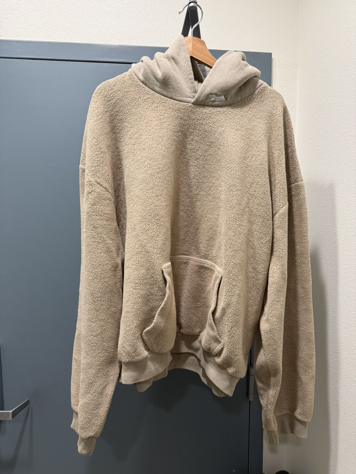 SKYLRK REVERSE HOODIE & SWEAT Lサイズ SKYLRK Skylrk Reverse Hoodie Almond - Size L | Grailed