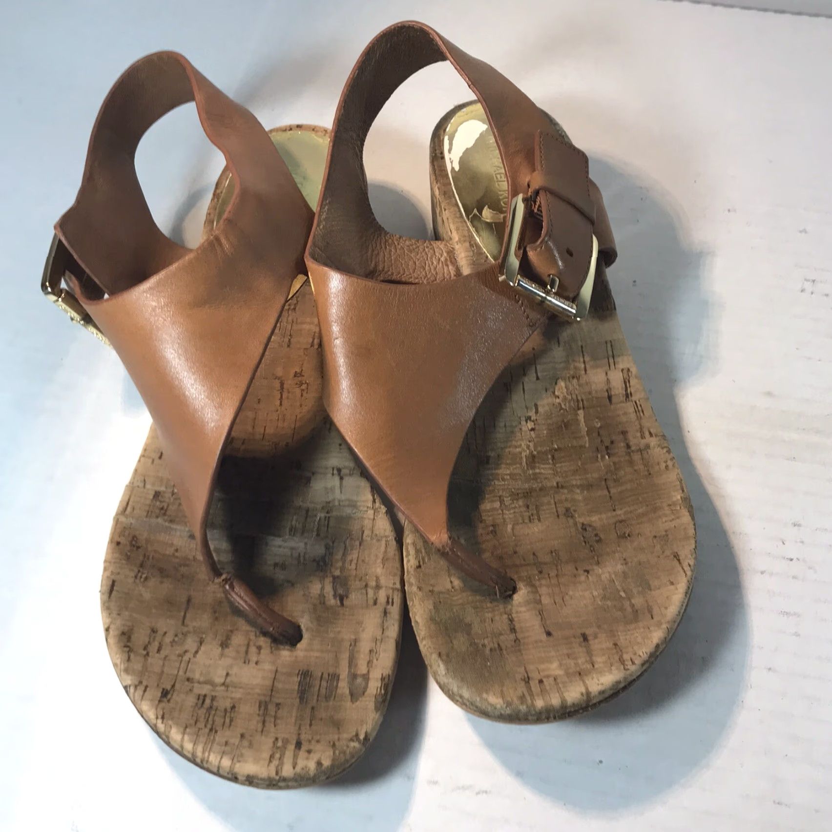Michael Kors Michael Kors Lt. Brown Leather T-Strap 1.5in Cork Gold Logo Heels Womens Size 8M Size US 8 / IT 38 - 5 Thumbnail
