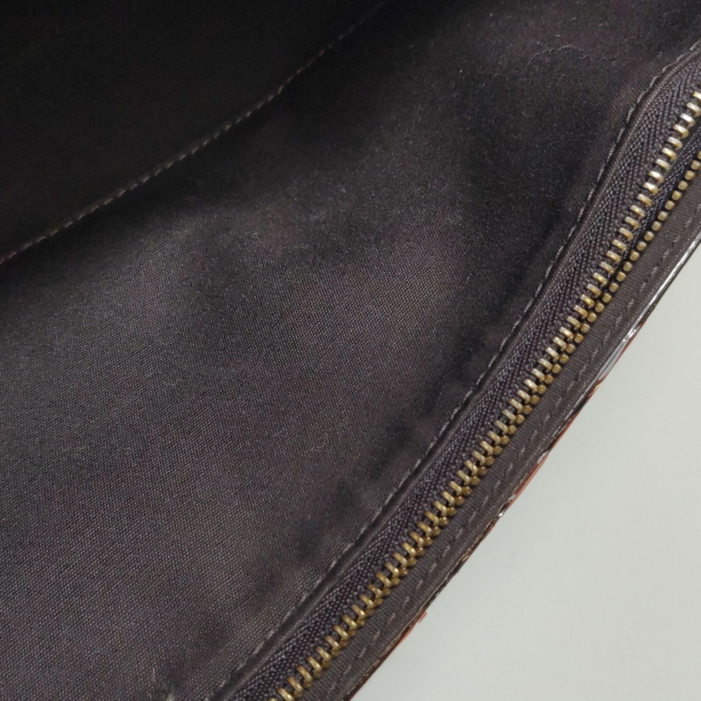 Louis Vuitton Louis Vuitton (LV) Patent leather solid color embossed mono Size ONE SIZE - 3 Thumbnail