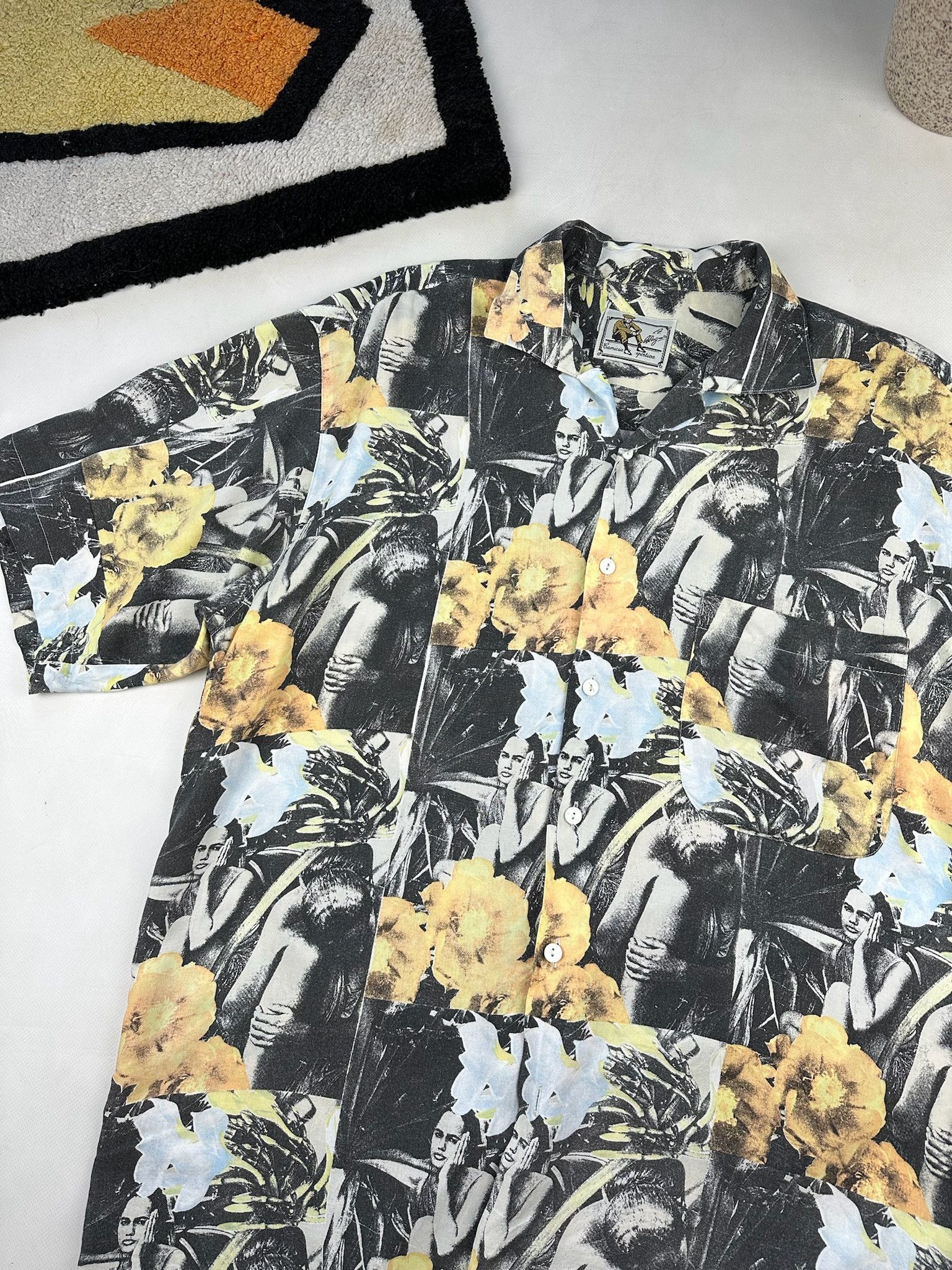 Other Made in Hawaii shirt art sexy girl Size US L / EU 52-54 / 3 - 2 Thumbnail