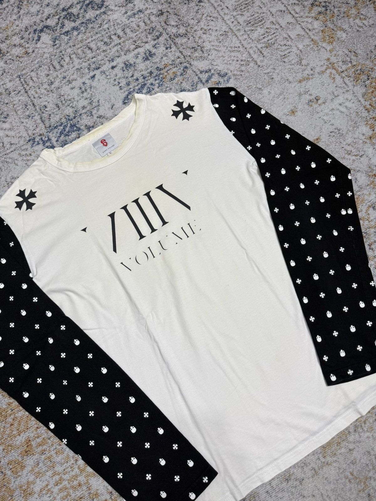 Beauty Beast Eight volume skull art ifsix style long sleeve Size US XL / EU 56 / 4 - 2 Thumbnail