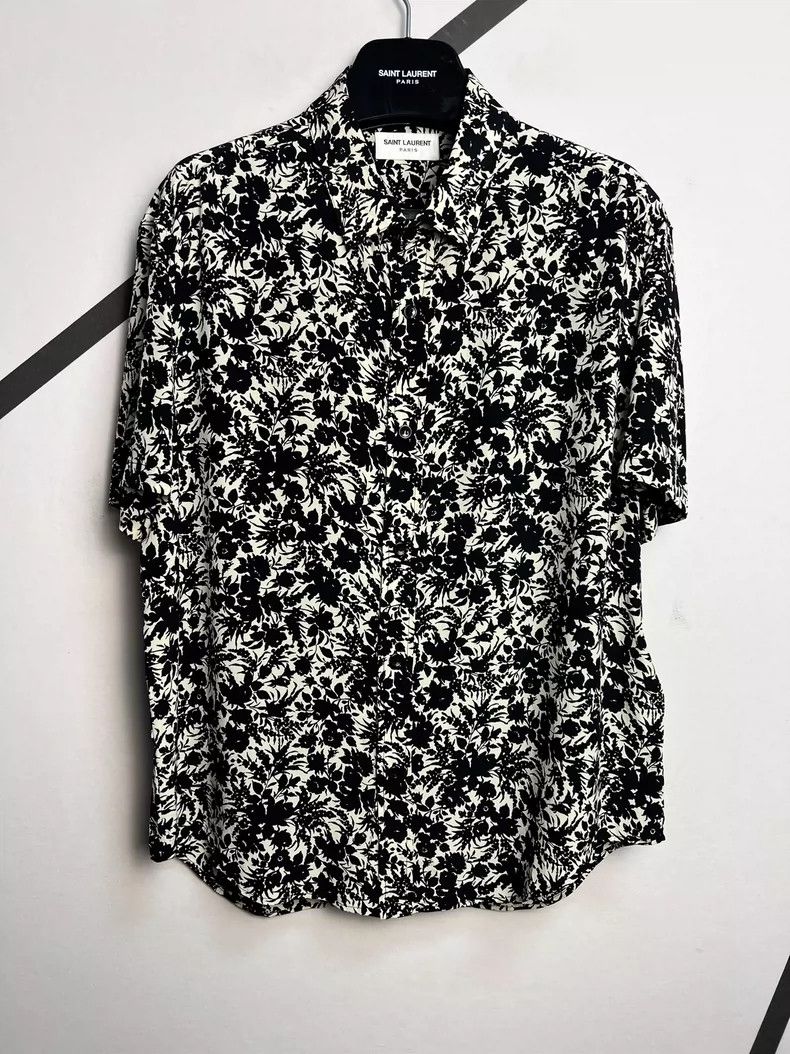 Saint Laurent Paris Saint Laurent Paris size 38 22 Mulberry silk shirt printed Size US M / EU 48-50 / 2 - 1 Thumbnail