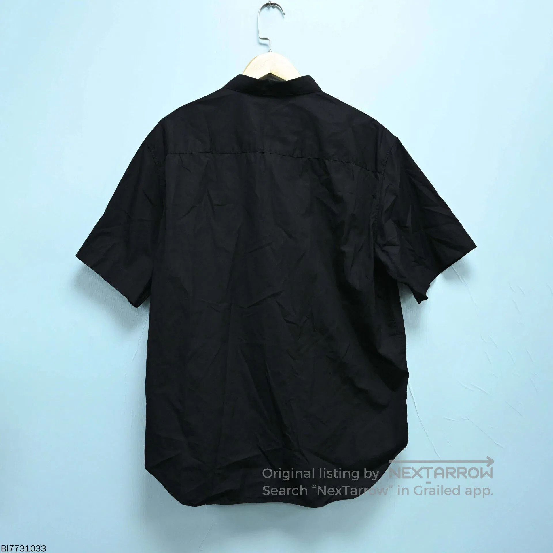 Dior dior x kaws interlocking bee button-up shirt. Size US L / EU 52-54 / 3 - 2 Thumbnail