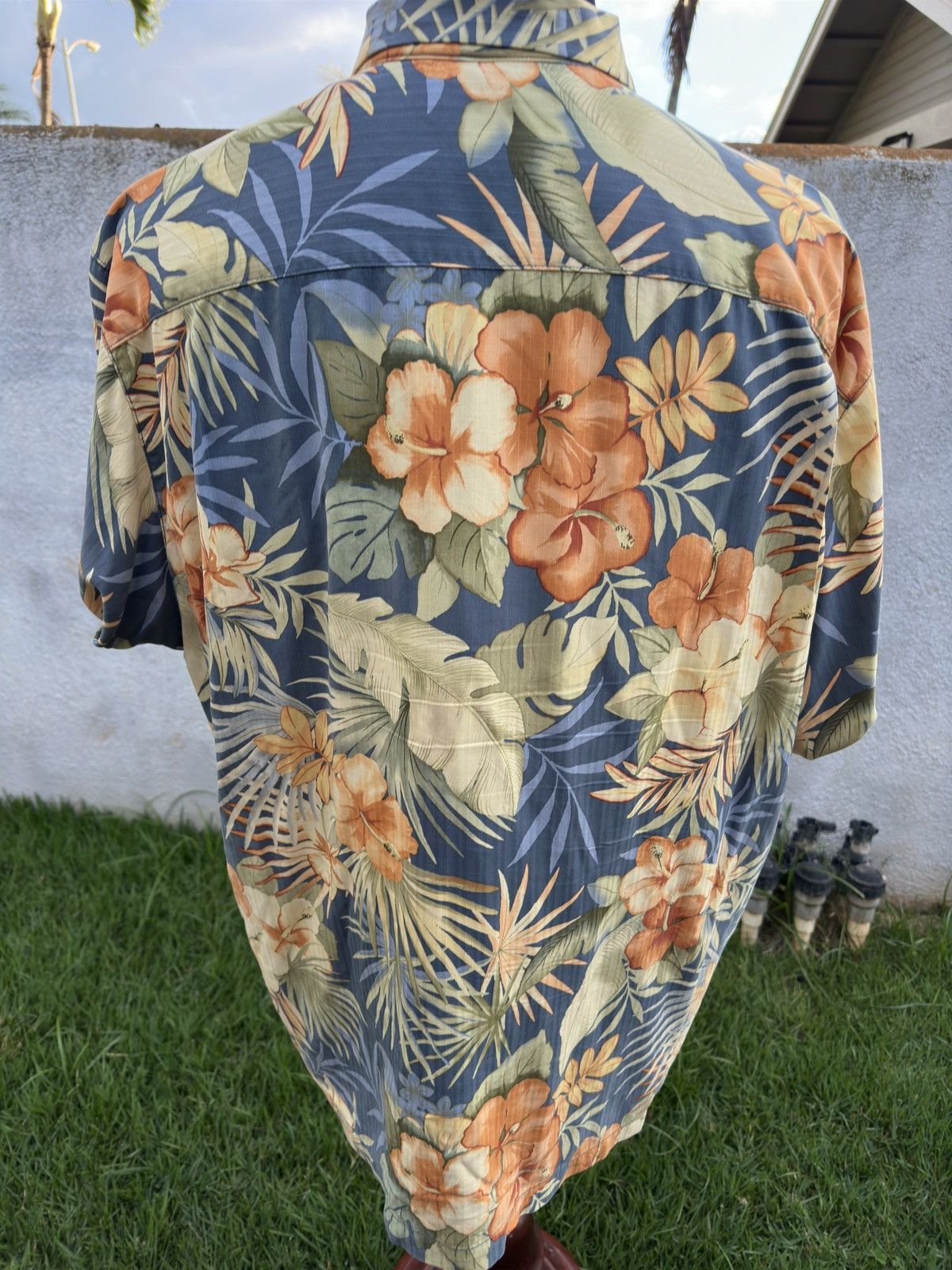 Tommy Bahama PreOwned Tommy Bahamas Hawaiian Print Multicolored Men's XL Size US XL / EU 56 / 4 - 4 Thumbnail