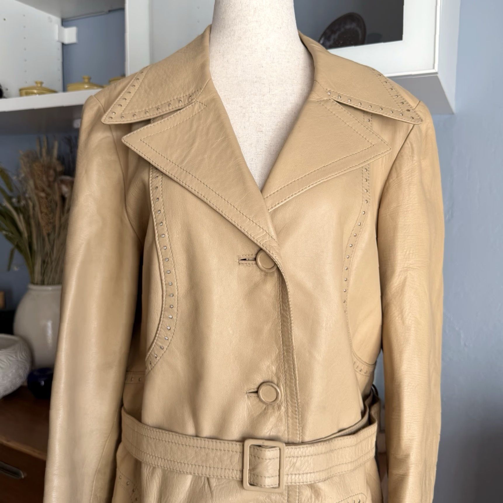 Vintage VINTAGE Leda Spain Gropper Leather Coat Jacket Beig e Belted Trench 1970s M/L Coat Mens Womens Size M / US 6-8 / IT 42-44 - 2 Thumbnail