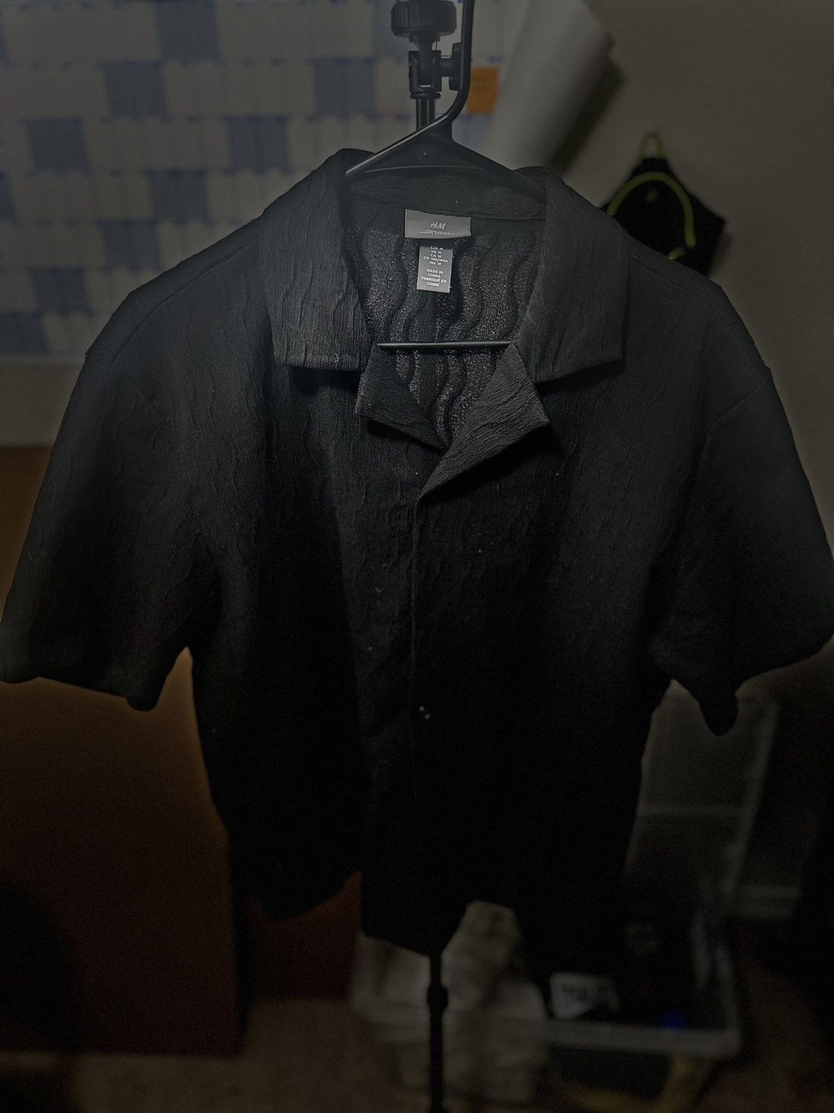 H&M Textured Short-Sleeve Button up Polo Size US M / EU 48-50 / 2 - 5 Thumbnail