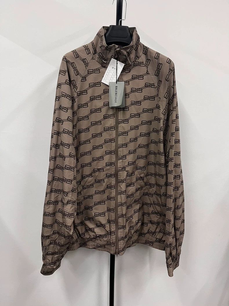 Balenciaga Balenciaga Logo Full Print Standing Neck Zipper Loose Jack Size US S / EU 44-46 / 1 - 1 Thumbnail