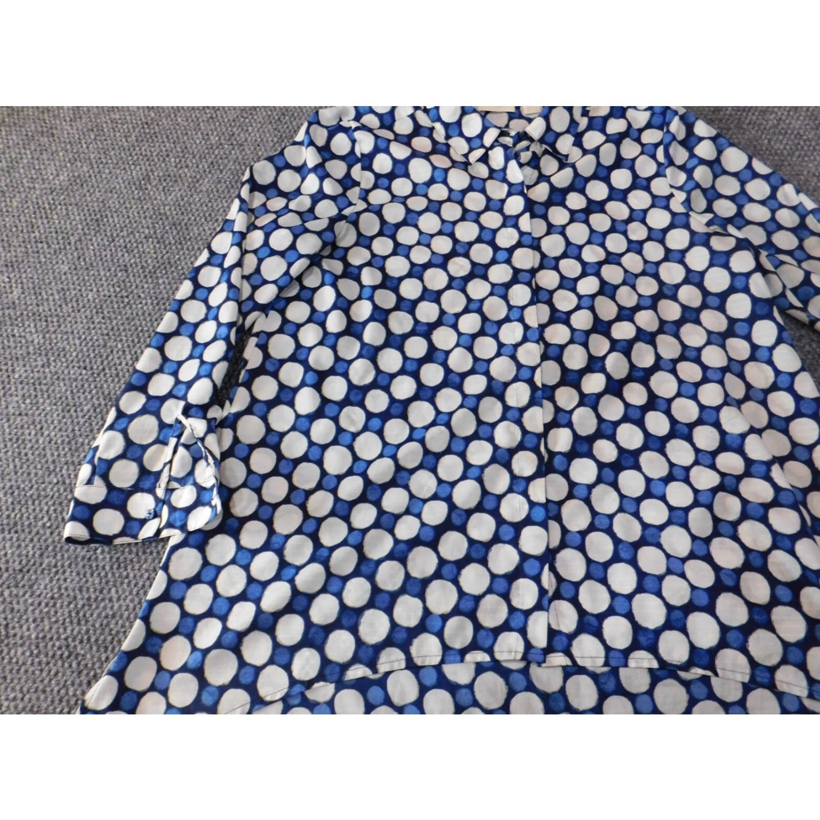 Vintage Chicos Button-Up Shirt Womens Blue Polka Dot Polyester Long Sleeve Collared Casual Designer Oversized Basic Pullover Size 1 Size XS / US 0-2 / IT 36-38 - 3 Thumbnail