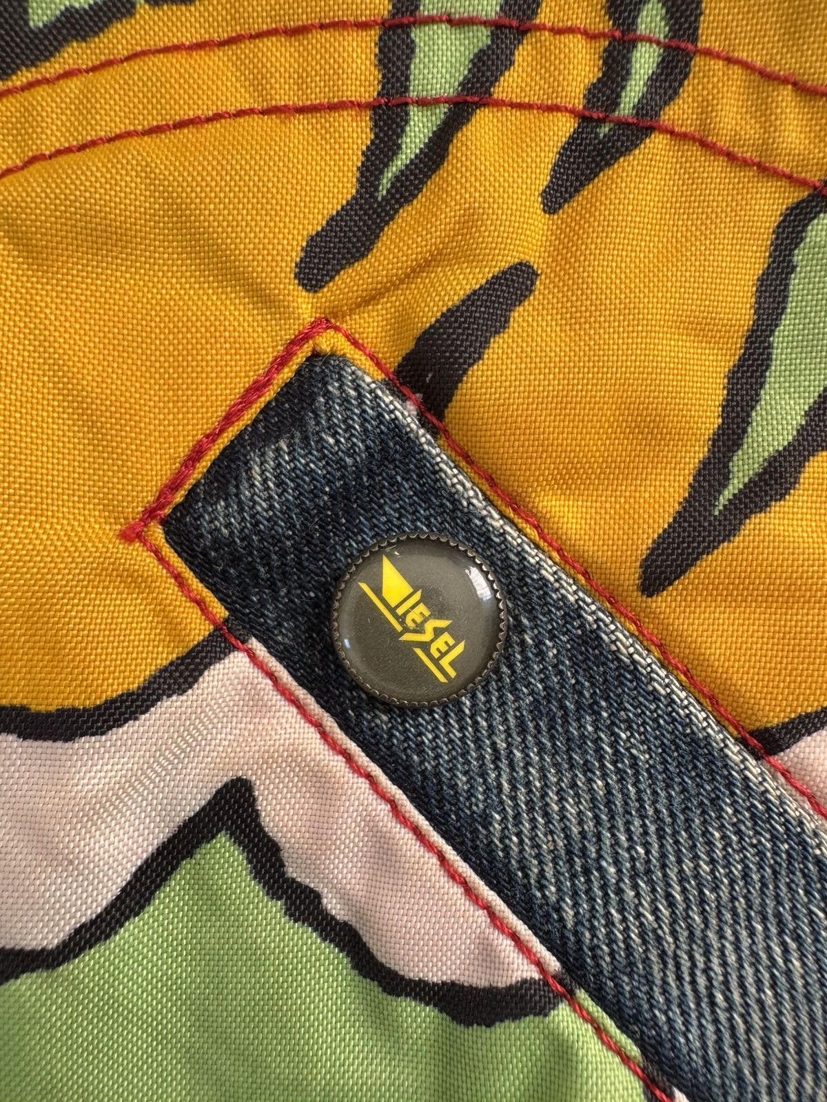 Diesel VERY RARE VINTAGE JACKET DIESEL ALL OVER PRINT POP ART Size US S / EU 44-46 / 1 - 3 Thumbnail